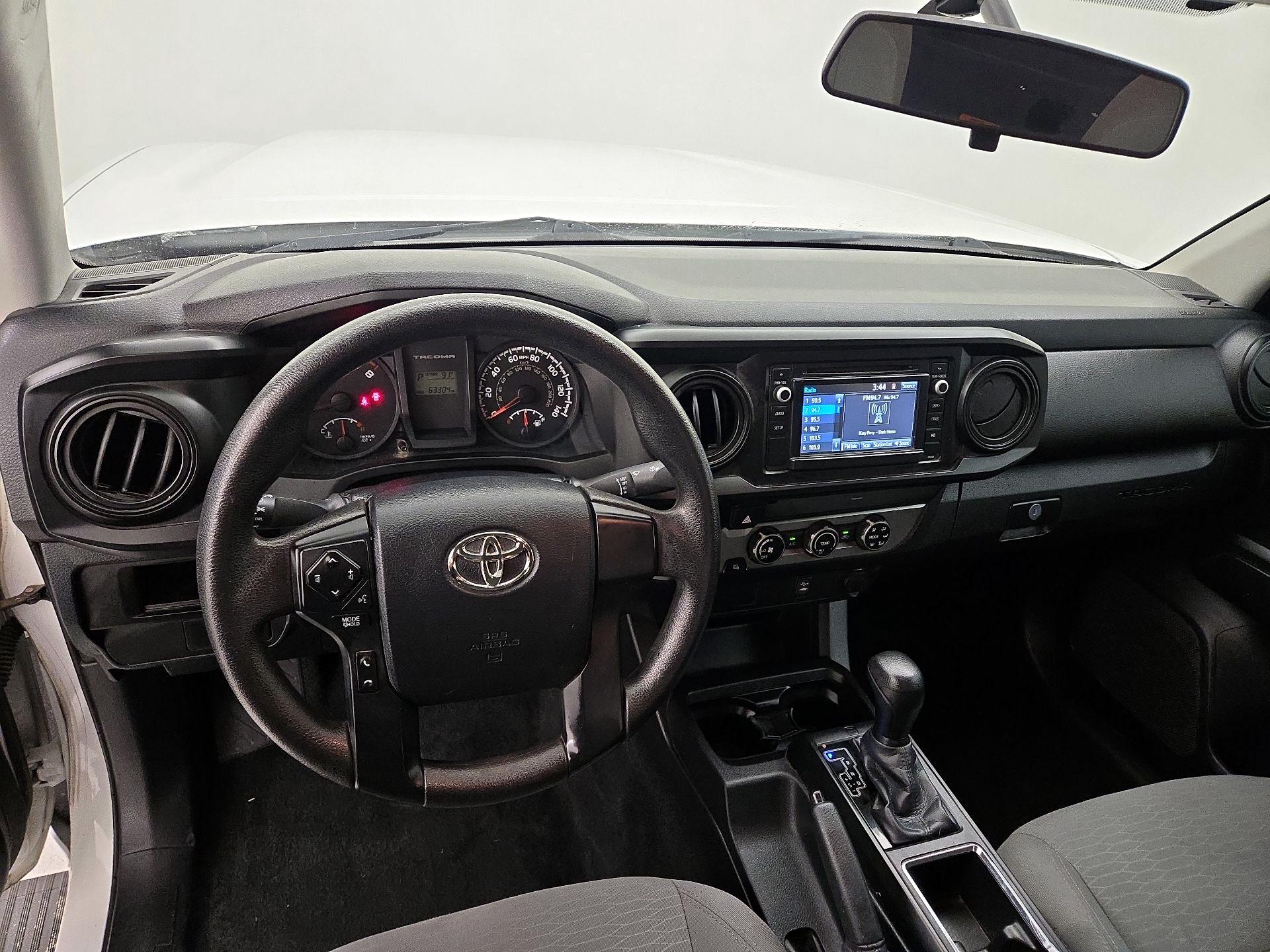 Thumbnail: 2016 Toyota Tacoma - 8