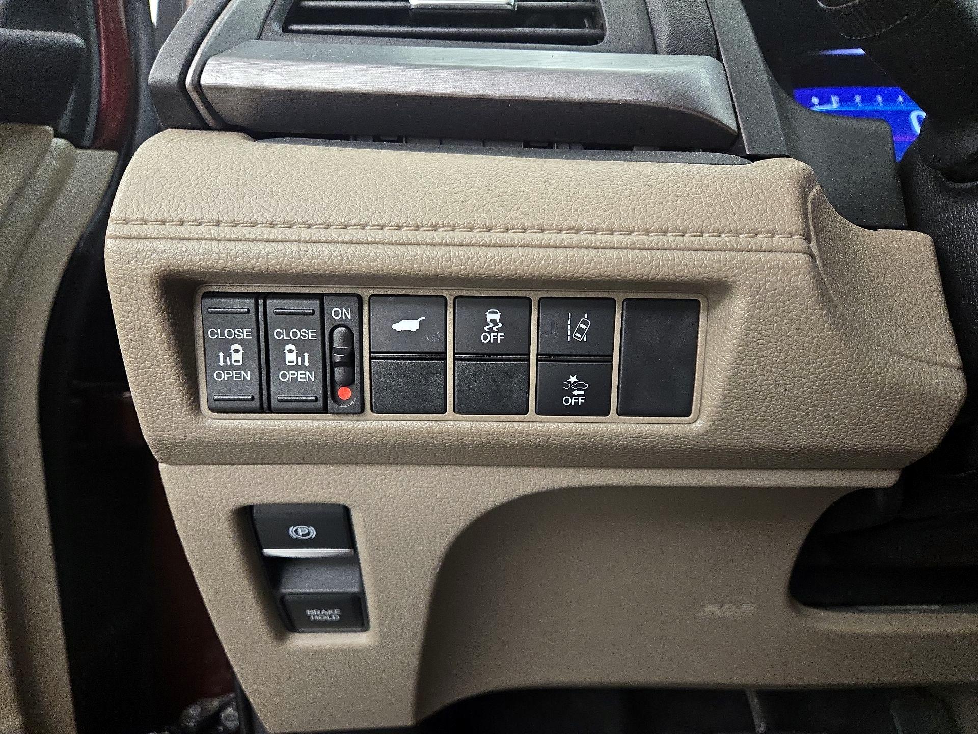 Thumbnail: 2019 Honda Odyssey - 11