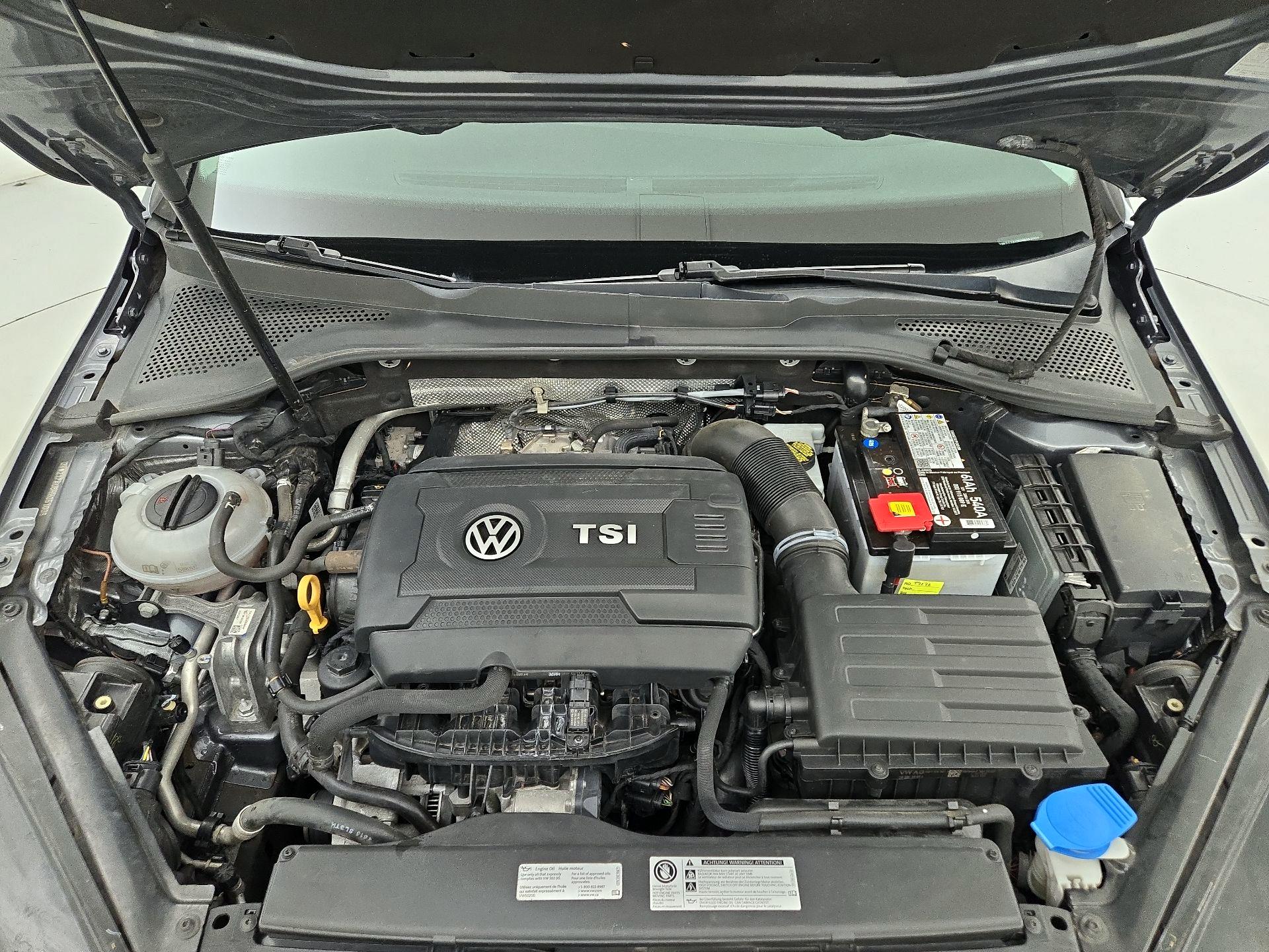 Thumbnail: 2017 Volkswagen Golf - 19