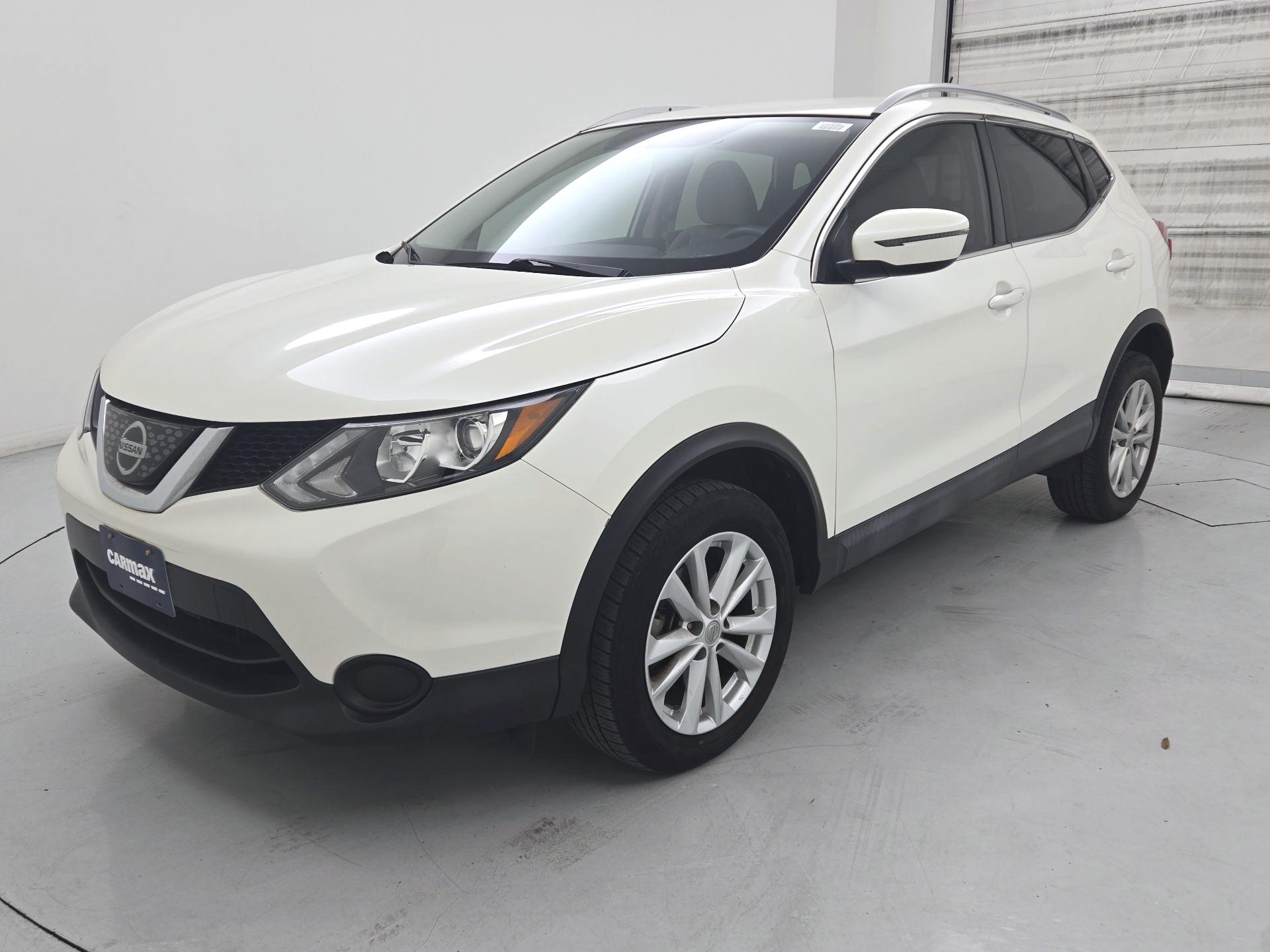 Thumbnail: 2018 Nissan Rogue Sport - 3