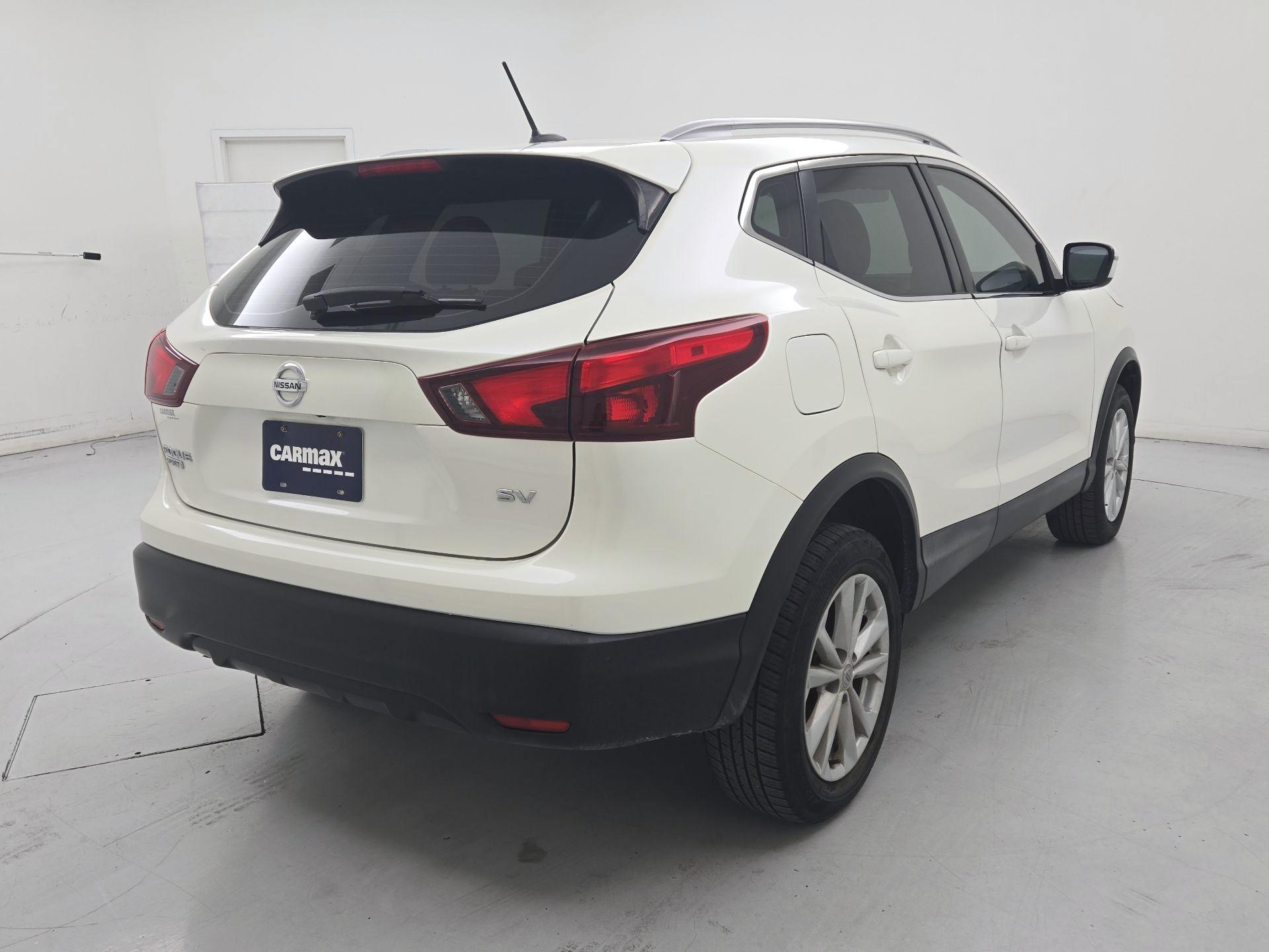 Thumbnail: 2018 Nissan Rogue Sport - 5
