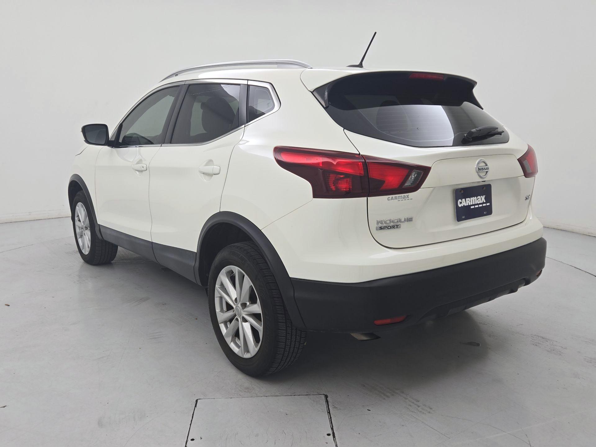 Thumbnail: 2018 Nissan Rogue Sport - 7