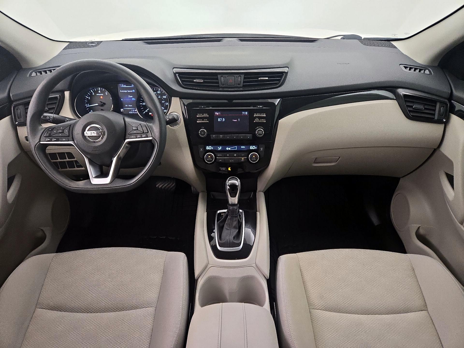Thumbnail: 2018 Nissan Rogue Sport - 8