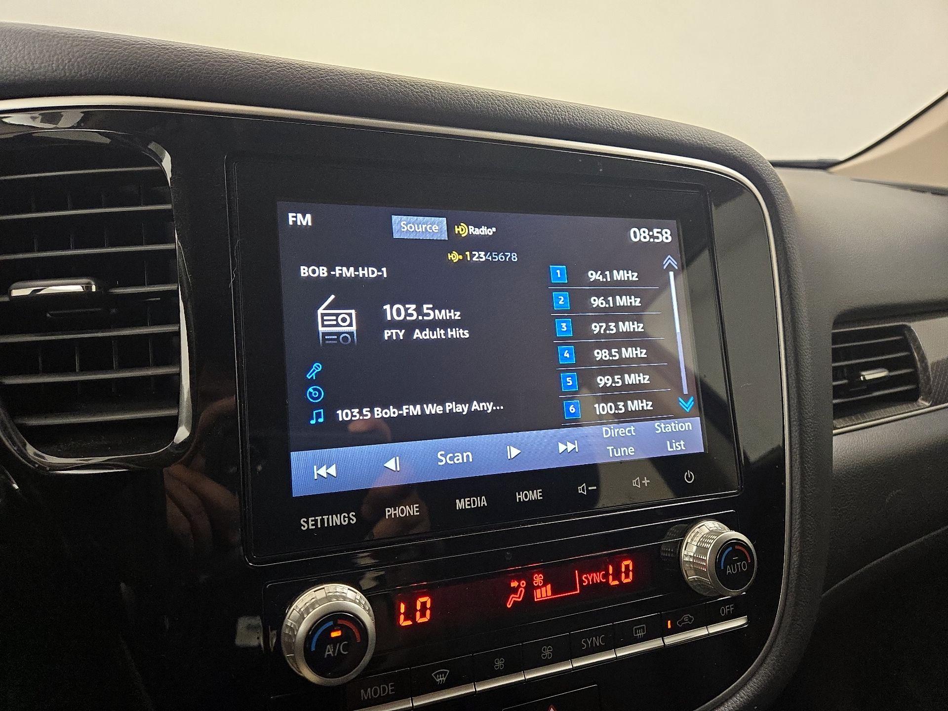 Thumbnail: 2020 Mitsubishi Outlander - 13