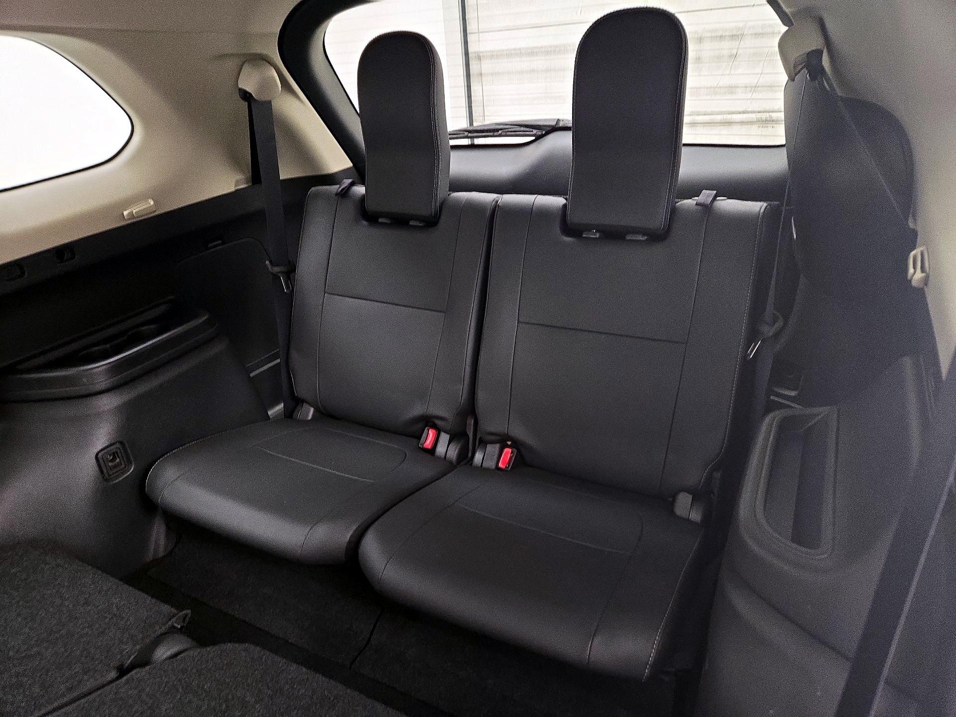 Thumbnail: 2020 Mitsubishi Outlander - 18