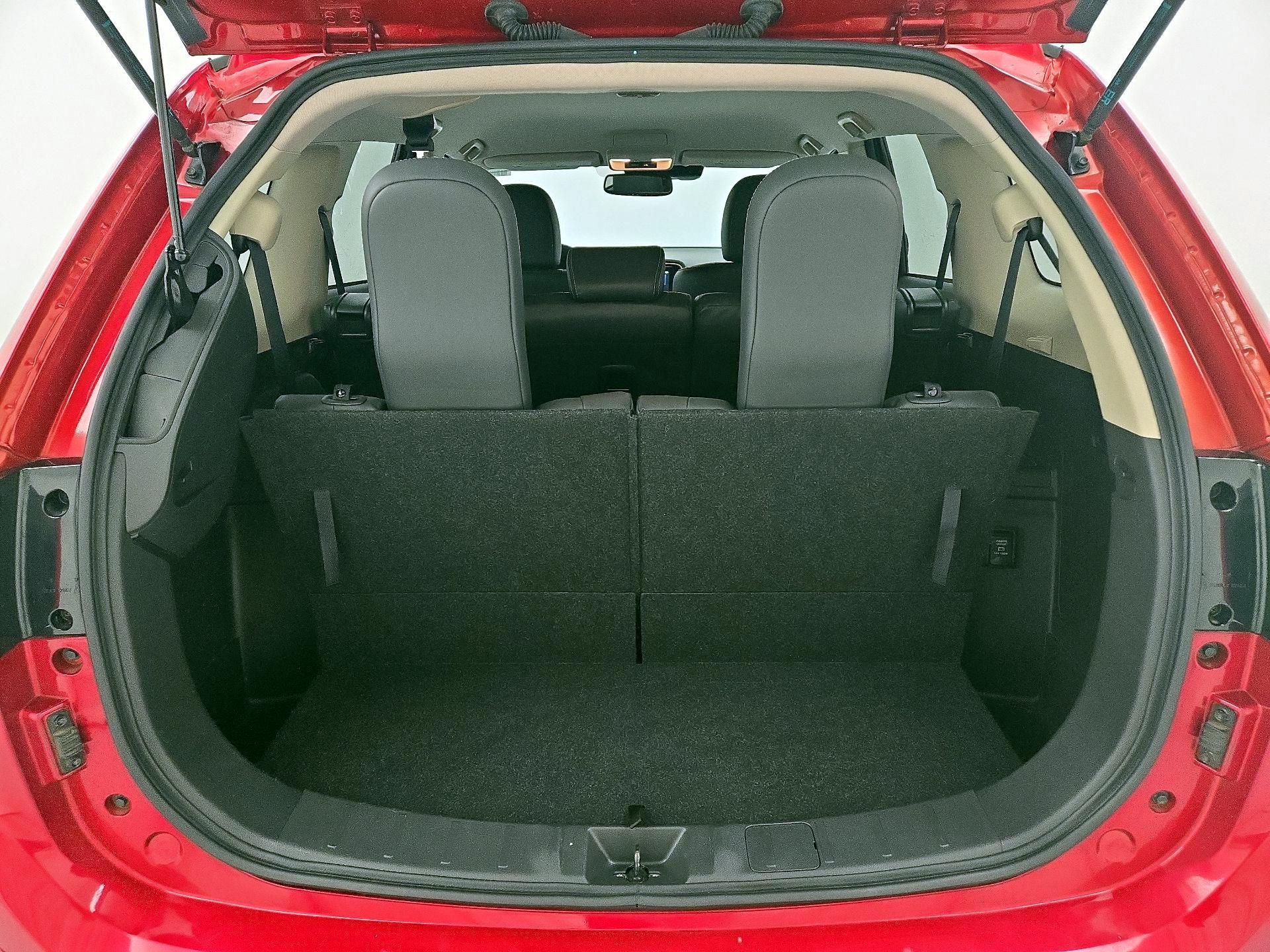 Thumbnail: 2020 Mitsubishi Outlander - 19