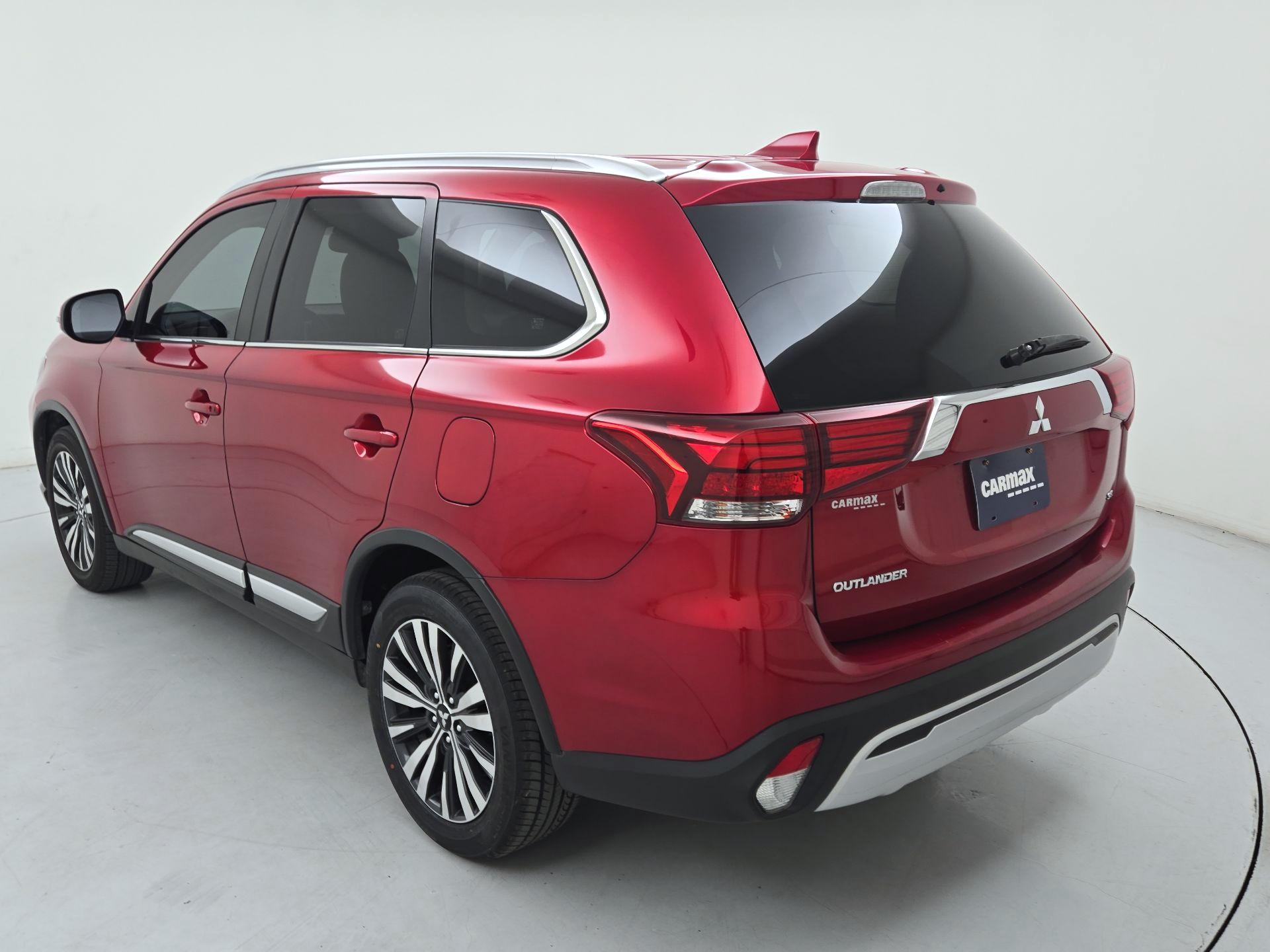 Thumbnail: 2020 Mitsubishi Outlander - 7