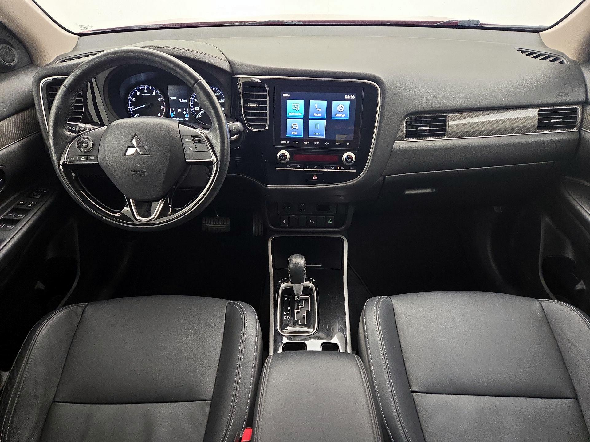 Thumbnail: 2020 Mitsubishi Outlander - 8