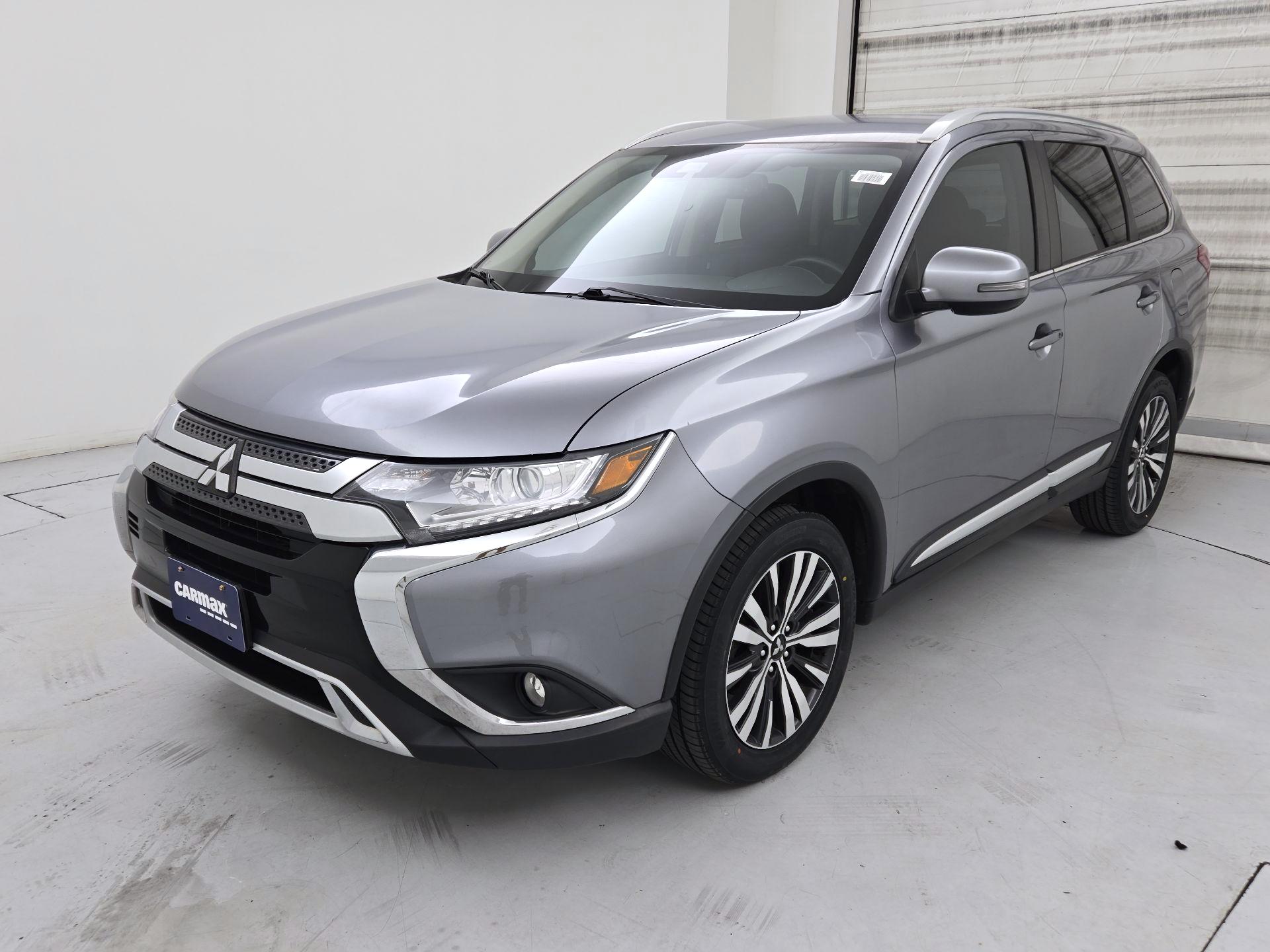 Thumbnail: 2020 Mitsubishi Outlander - 3