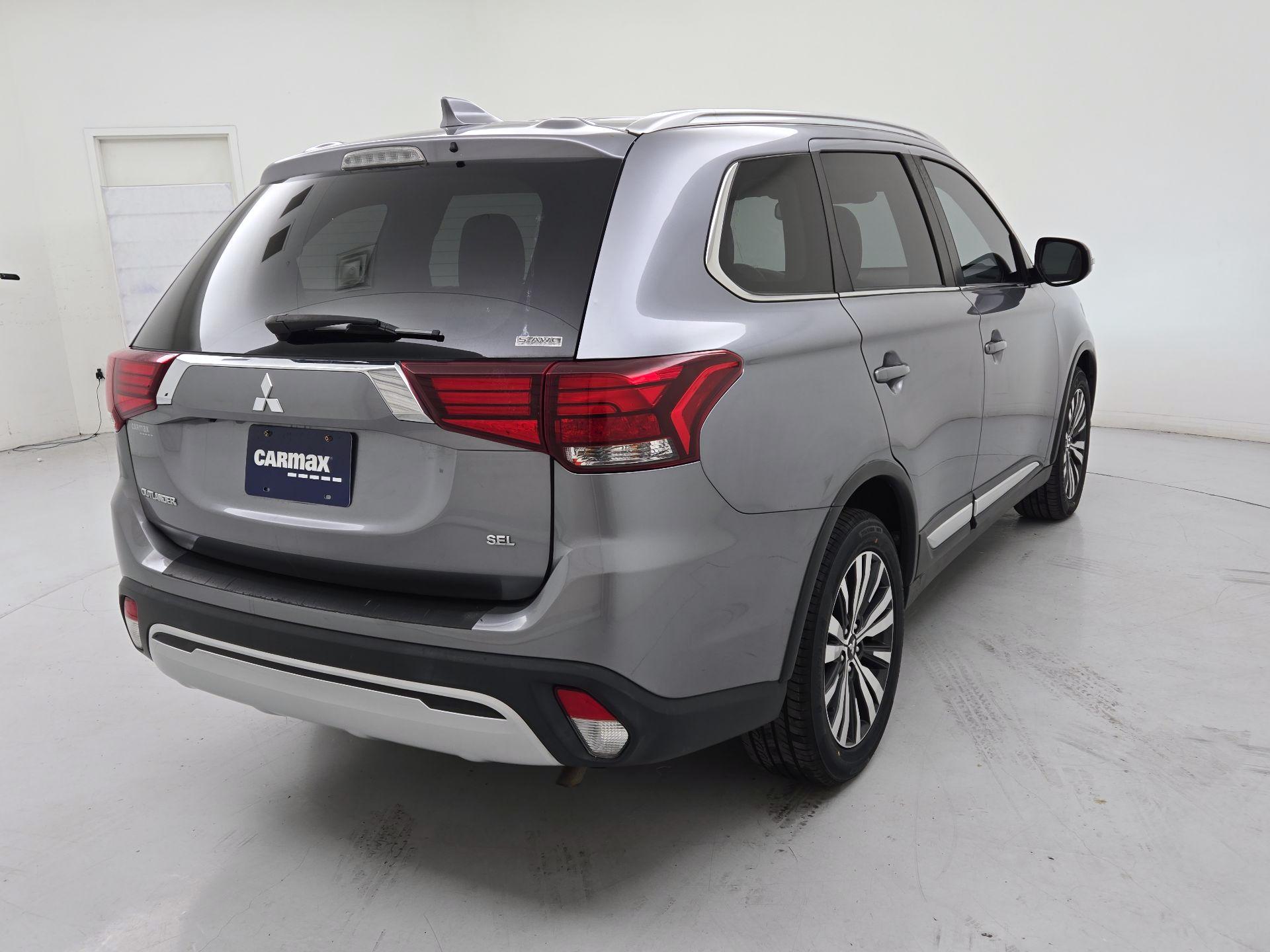 Thumbnail: 2020 Mitsubishi Outlander - 5