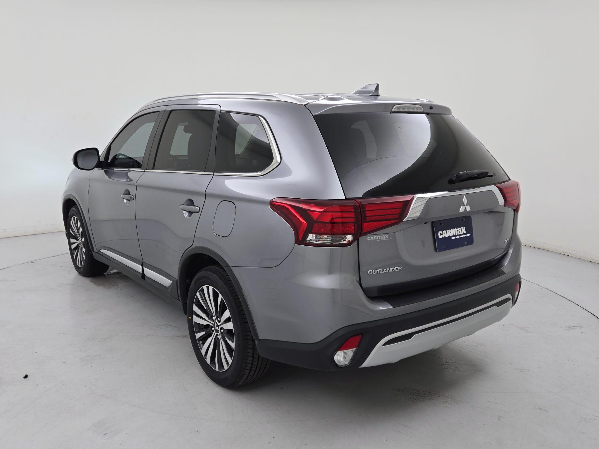 Thumbnail: 2020 Mitsubishi Outlander - 7