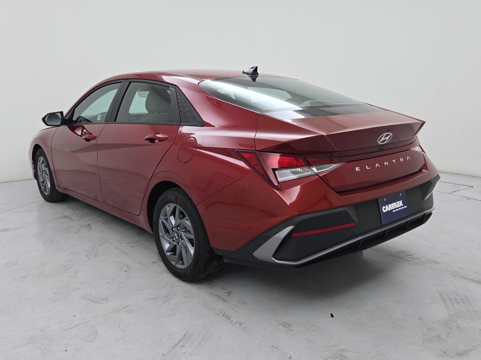 Thumbnail: 2024 Hyundai Elantra - 7