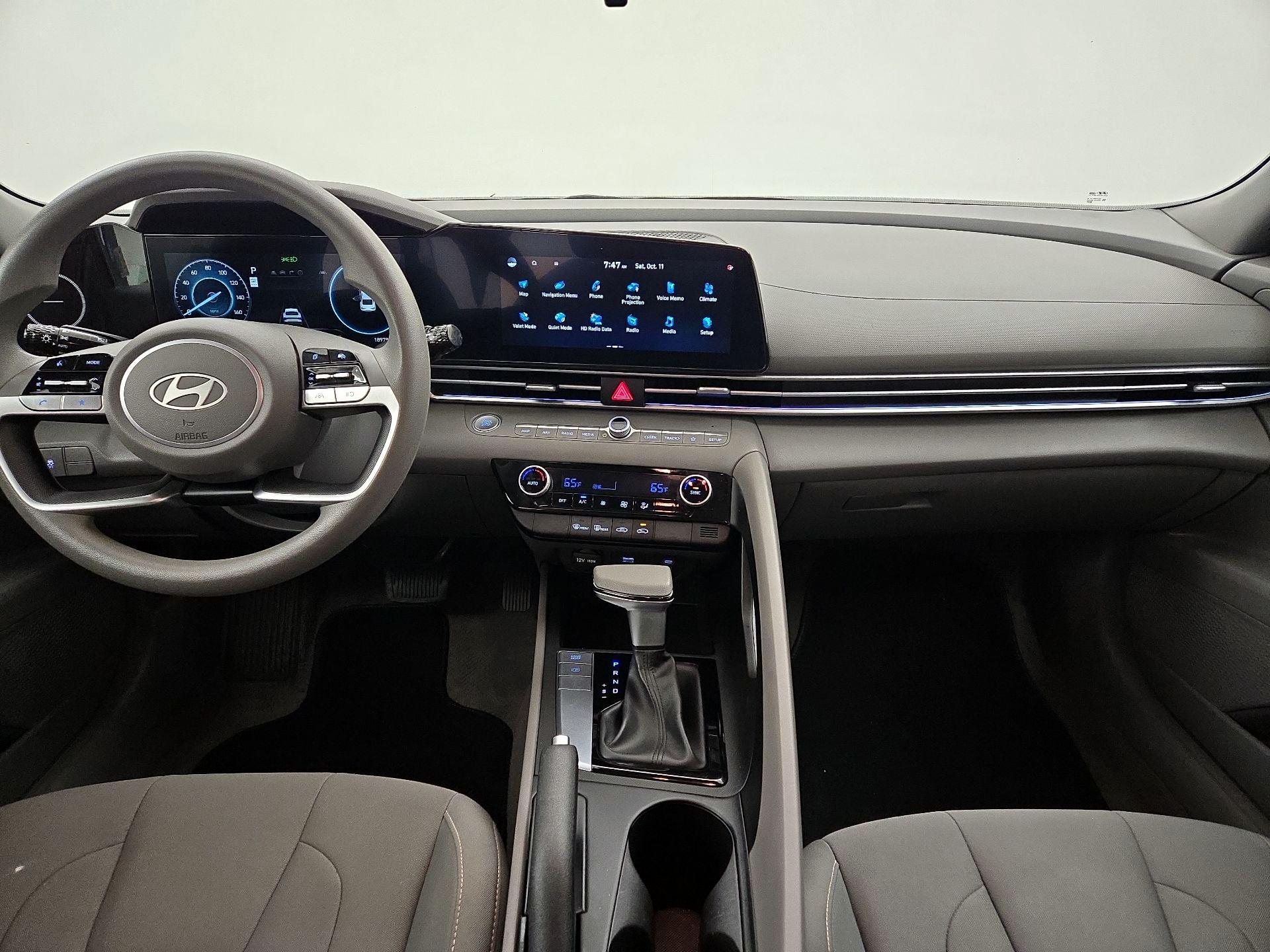 Thumbnail: 2024 Hyundai Elantra - 8