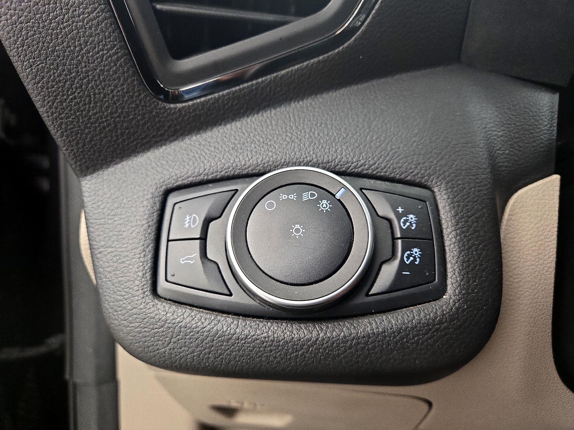 Thumbnail: 2019 Ford Escape - 11