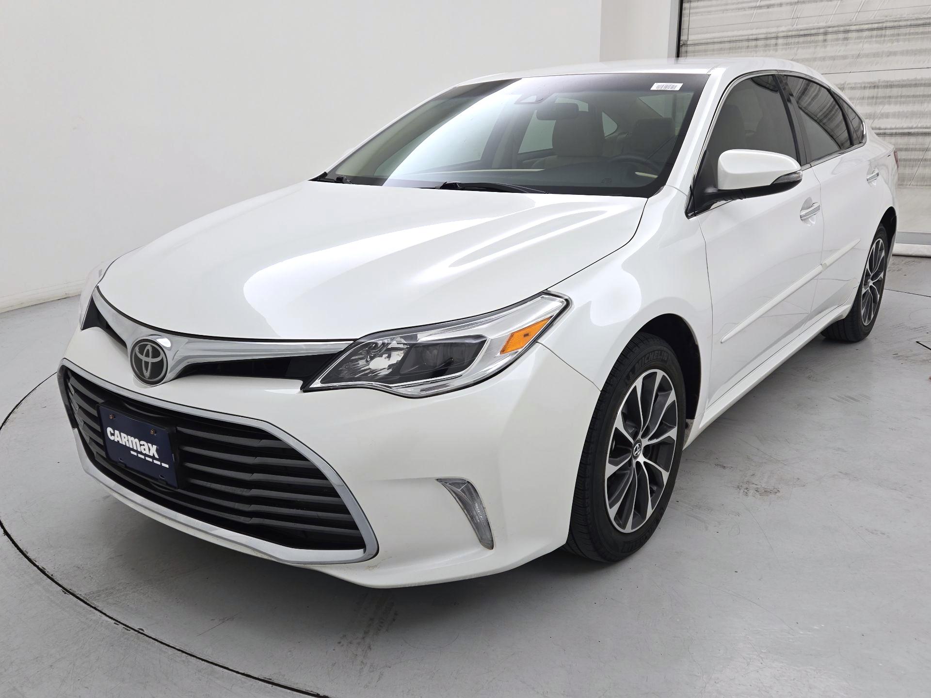 Thumbnail: 2018 Toyota Avalon - 3