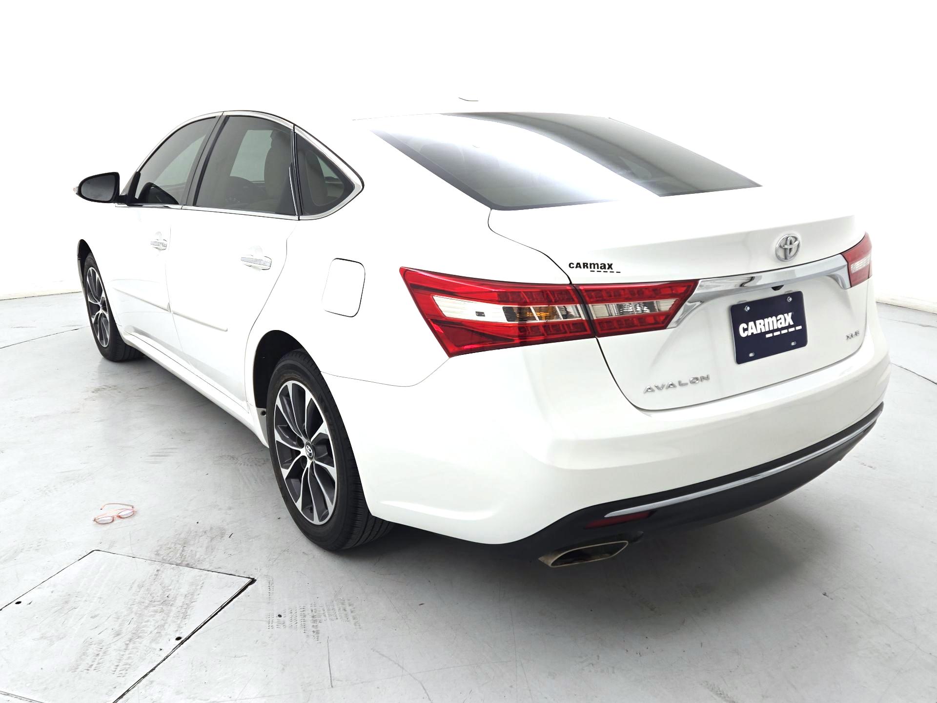 Thumbnail: 2018 Toyota Avalon - 7