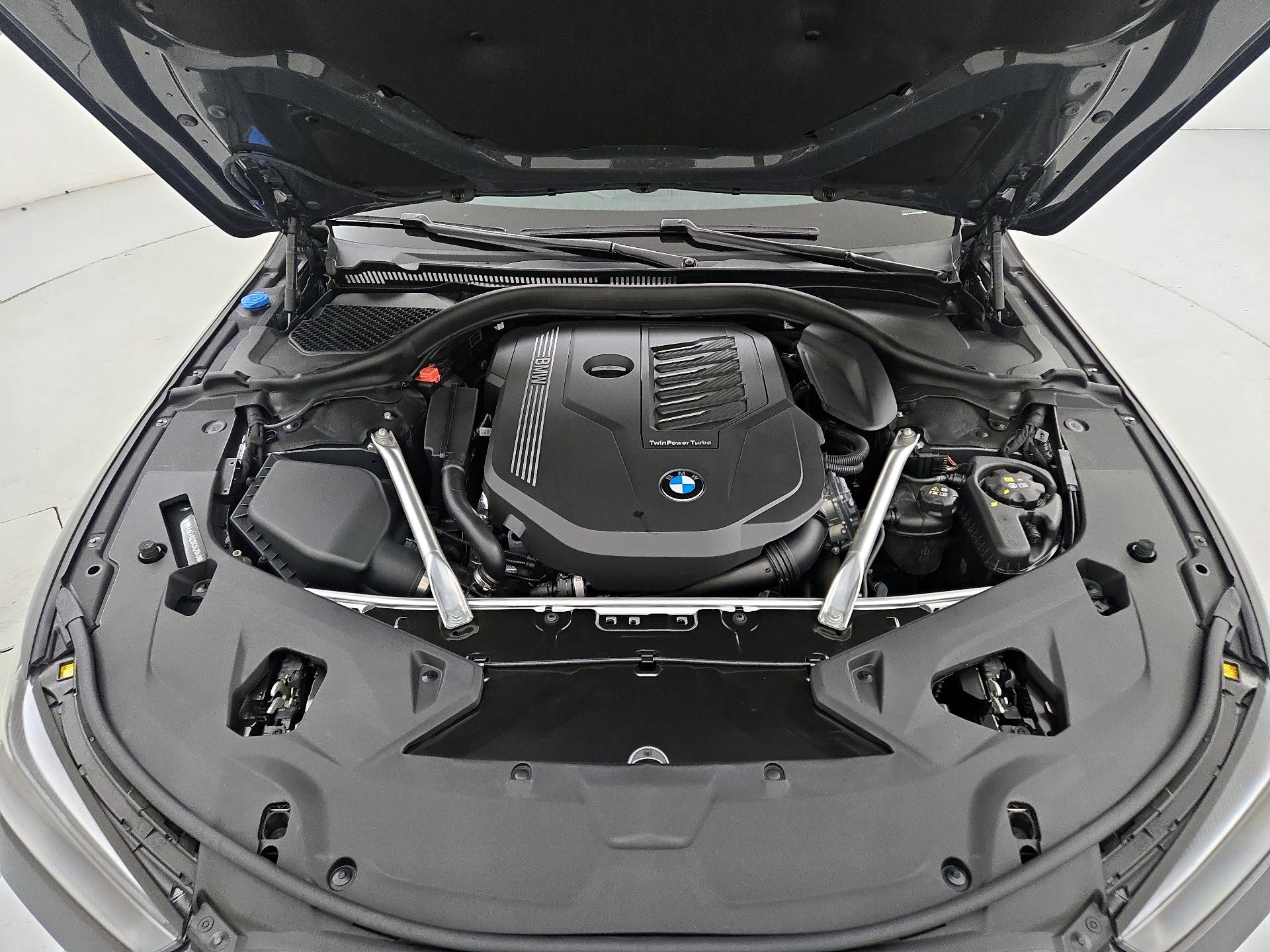 Thumbnail: 2025 BMW 8 Series - 20