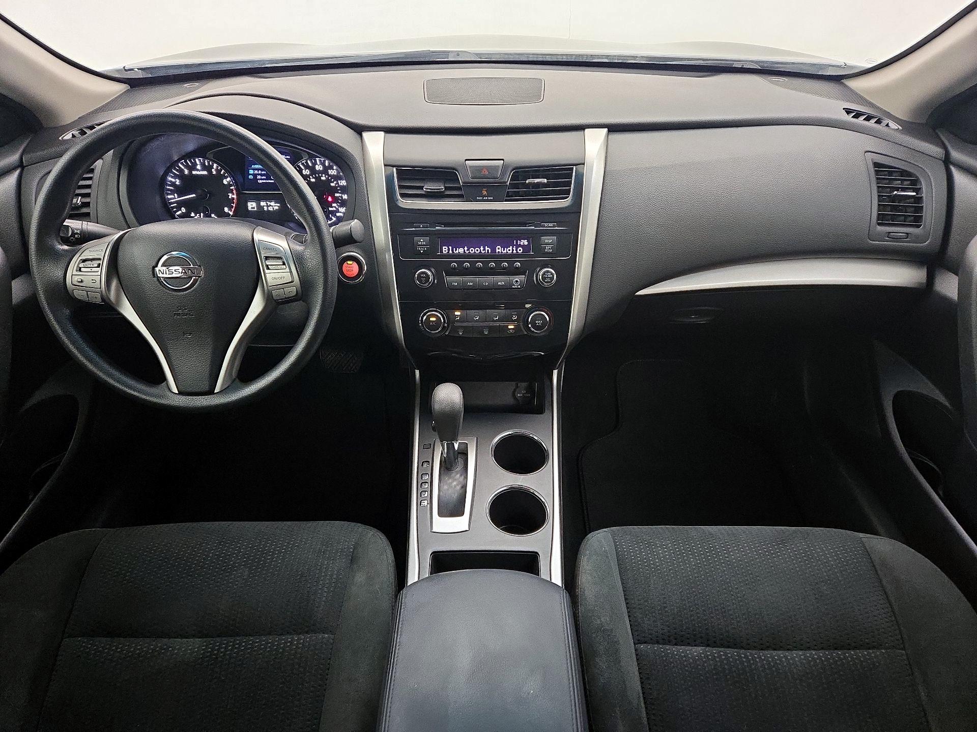 Thumbnail: 2015 Nissan Altima - 9