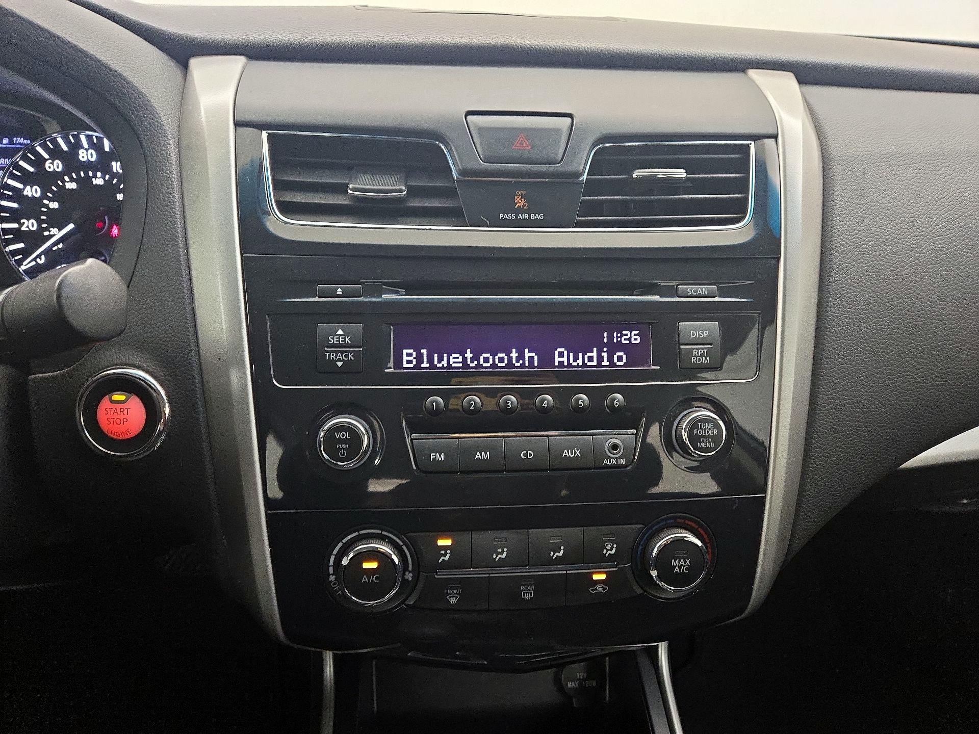 Thumbnail: 2015 Nissan Altima - 14