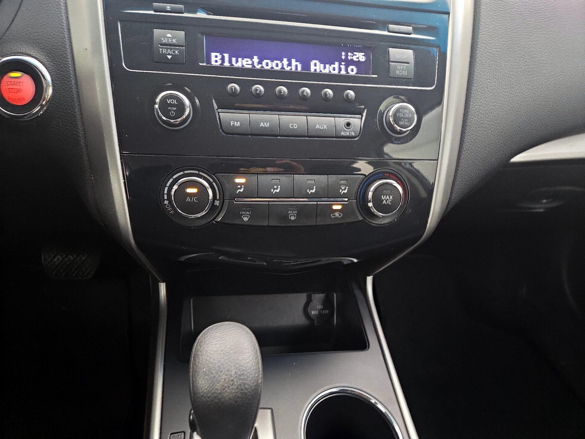 Thumbnail: 2015 Nissan Altima - 15