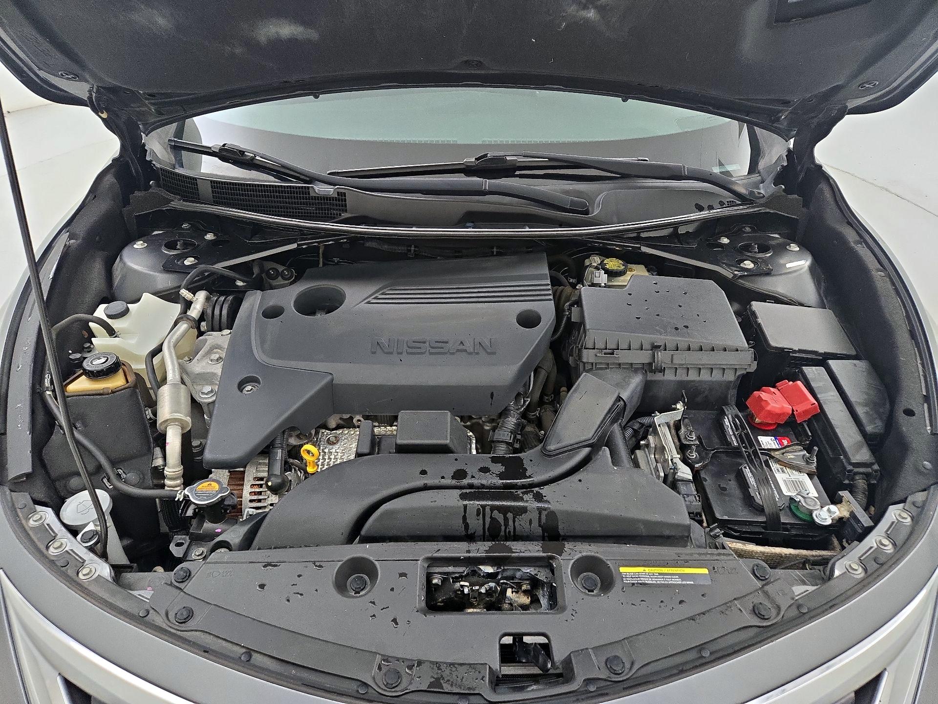 Thumbnail: 2015 Nissan Altima - 20