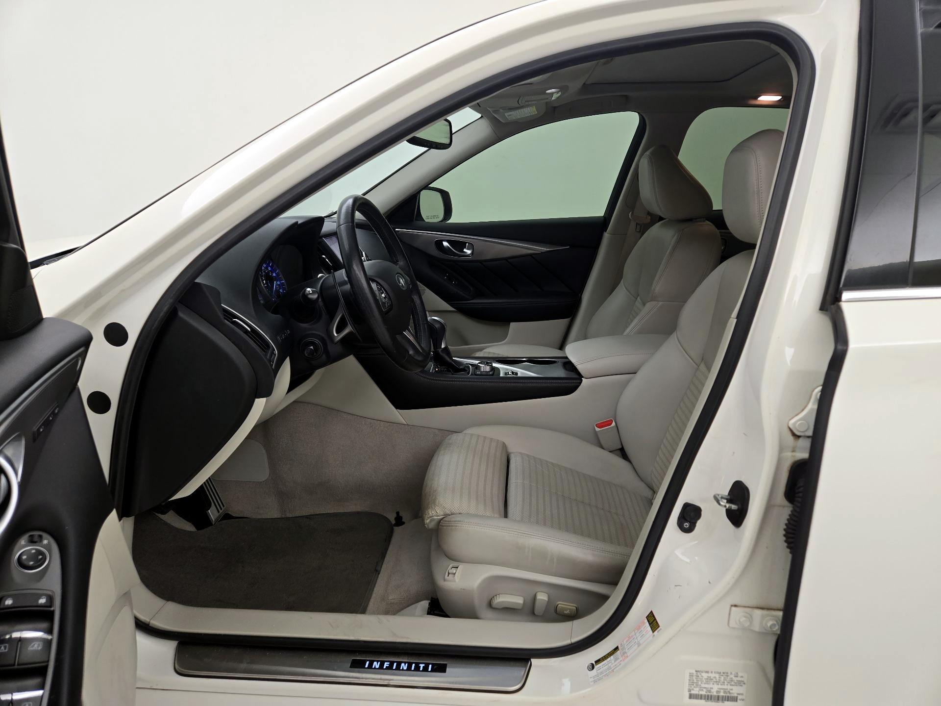 Thumbnail: 2016 INFINITI  - 11