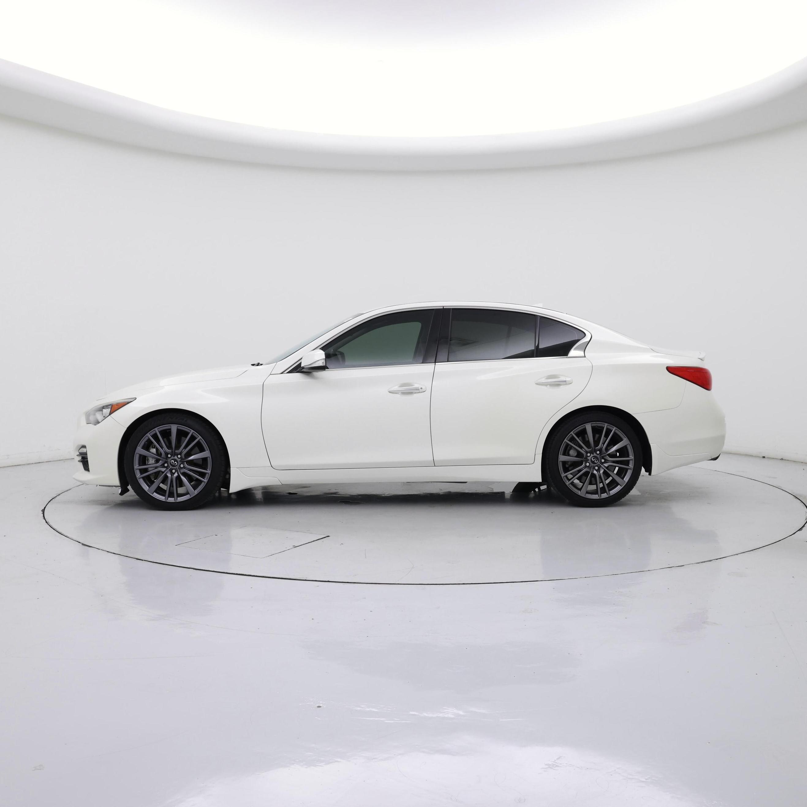 Thumbnail: 2016 INFINITI  - 3