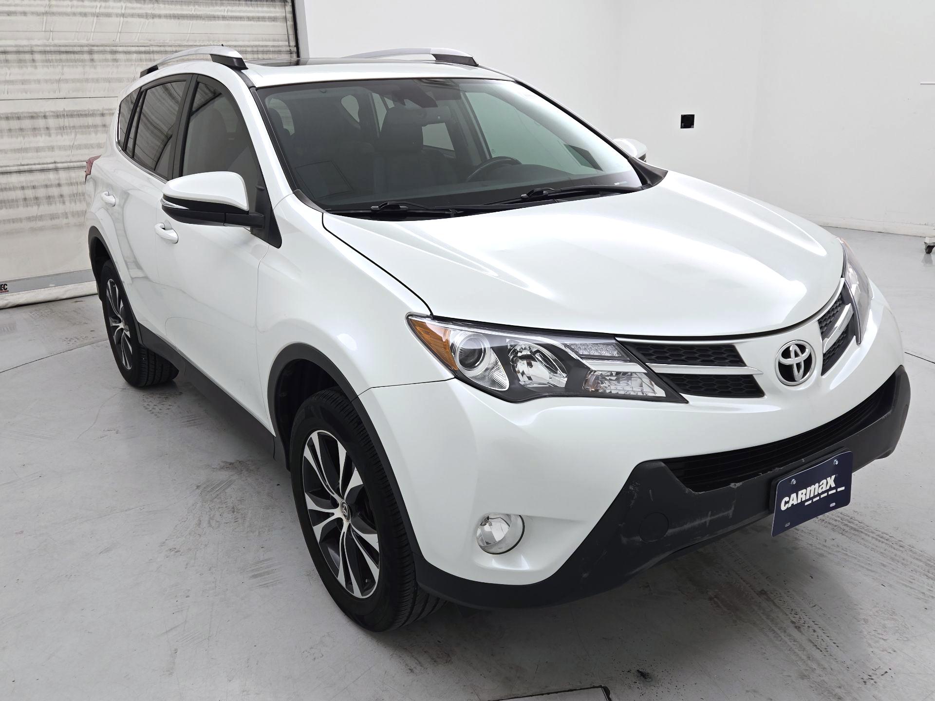 Thumbnail: 2015 Toyota RAV4 - 1