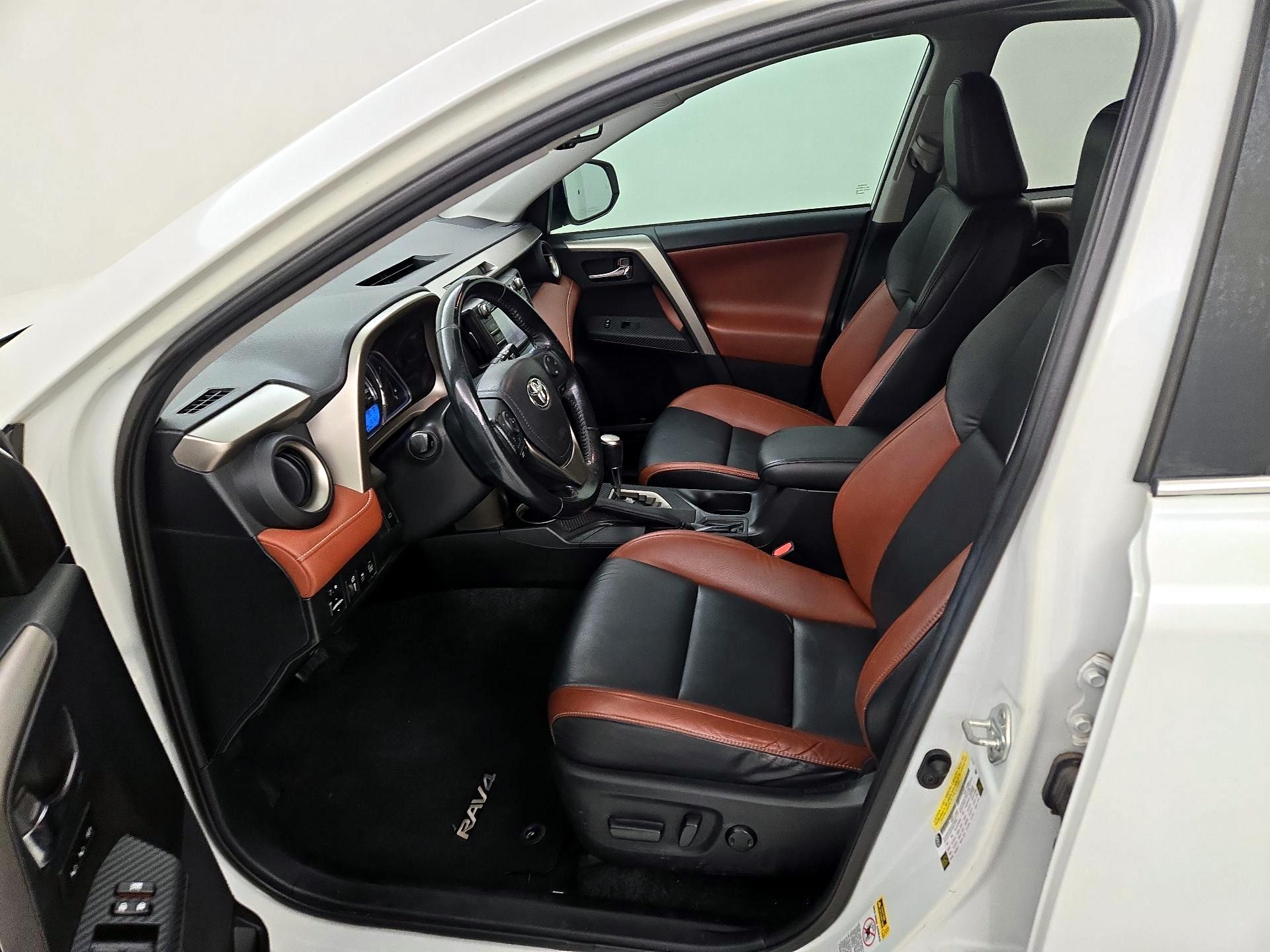 Thumbnail: 2015 Toyota RAV4 - 9