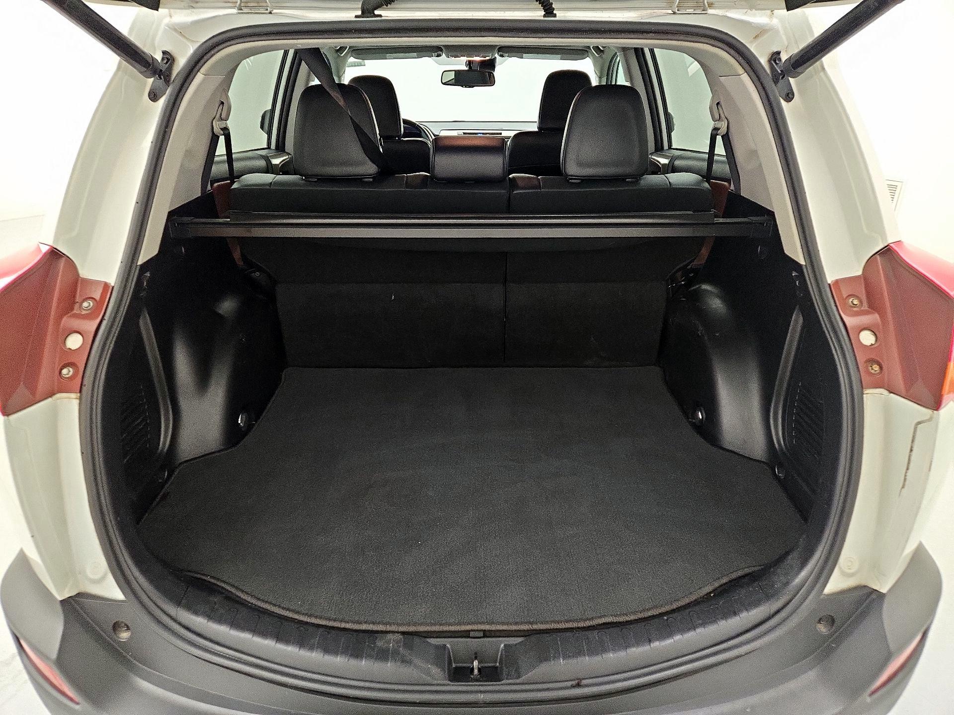 Thumbnail: 2015 Toyota RAV4 - 20