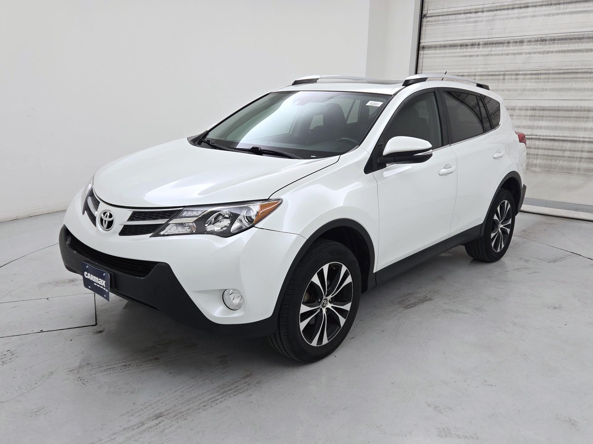 Thumbnail: 2015 Toyota RAV4 - 3
