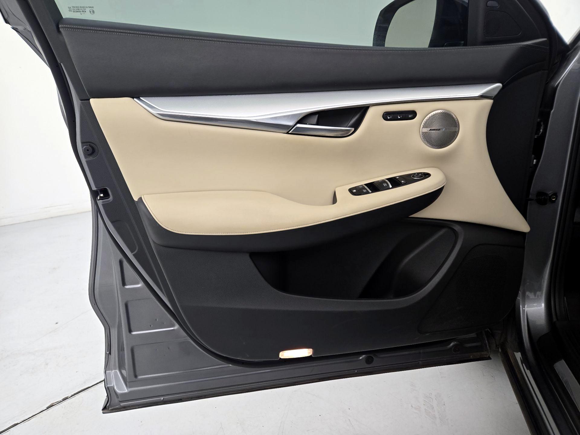 Thumbnail: 2019 INFINITI QX50 - 10