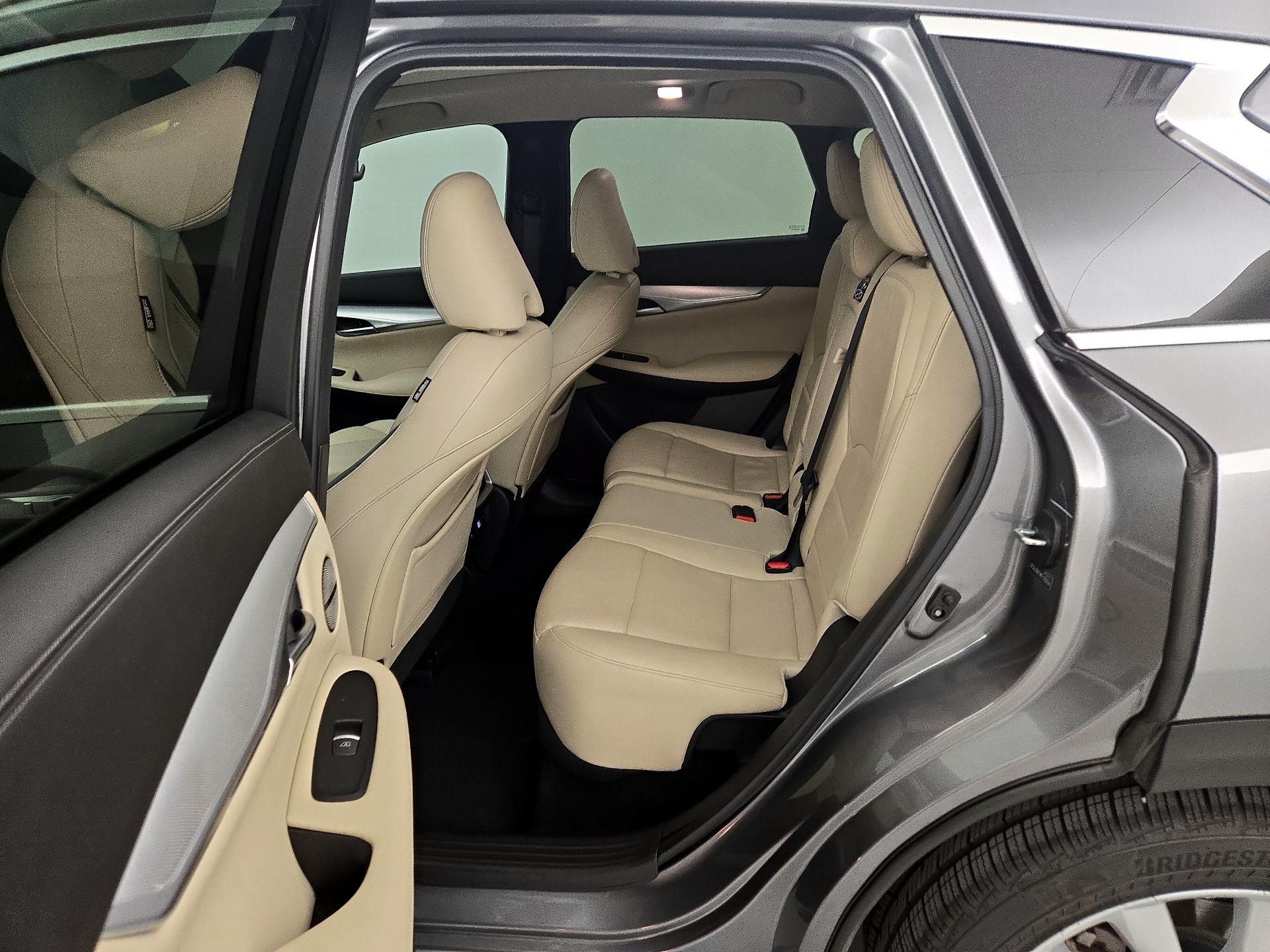 Thumbnail: 2019 INFINITI QX50 - 19