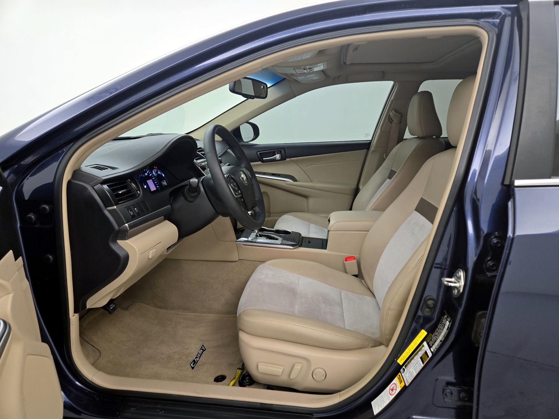 Thumbnail: 2014 Toyota Camry - 9