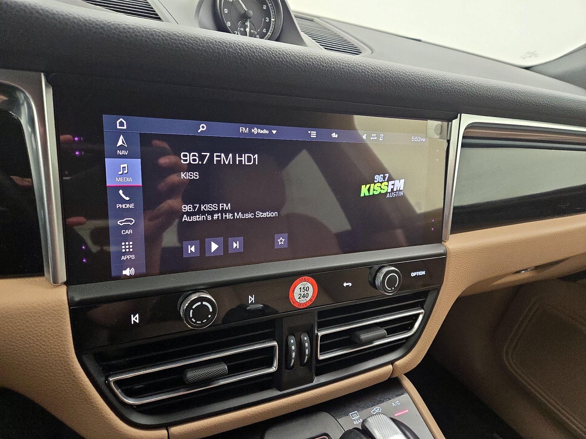 Thumbnail: 2023 Porsche Macan - 14