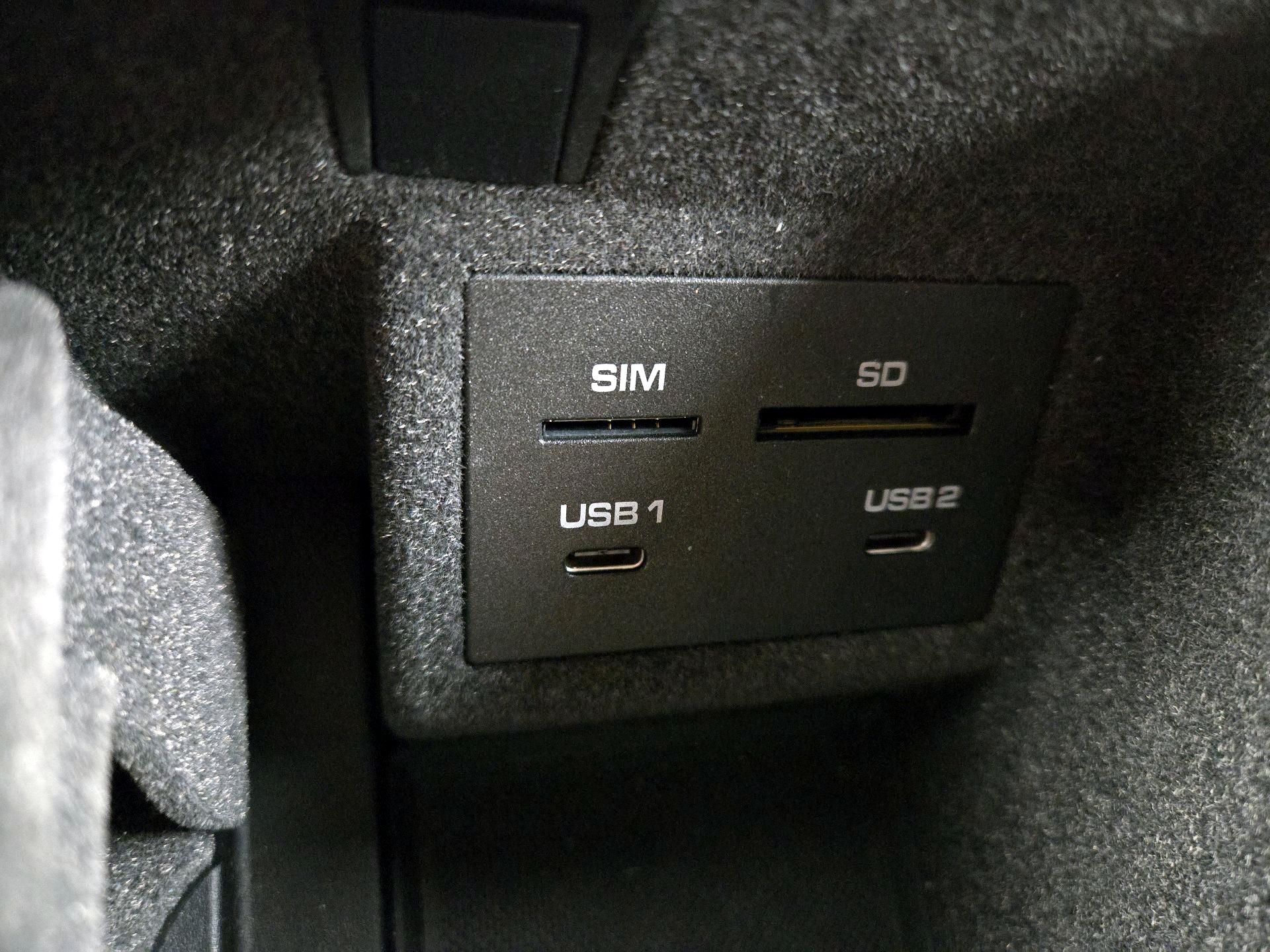 Thumbnail: 2023 Porsche Macan - 17