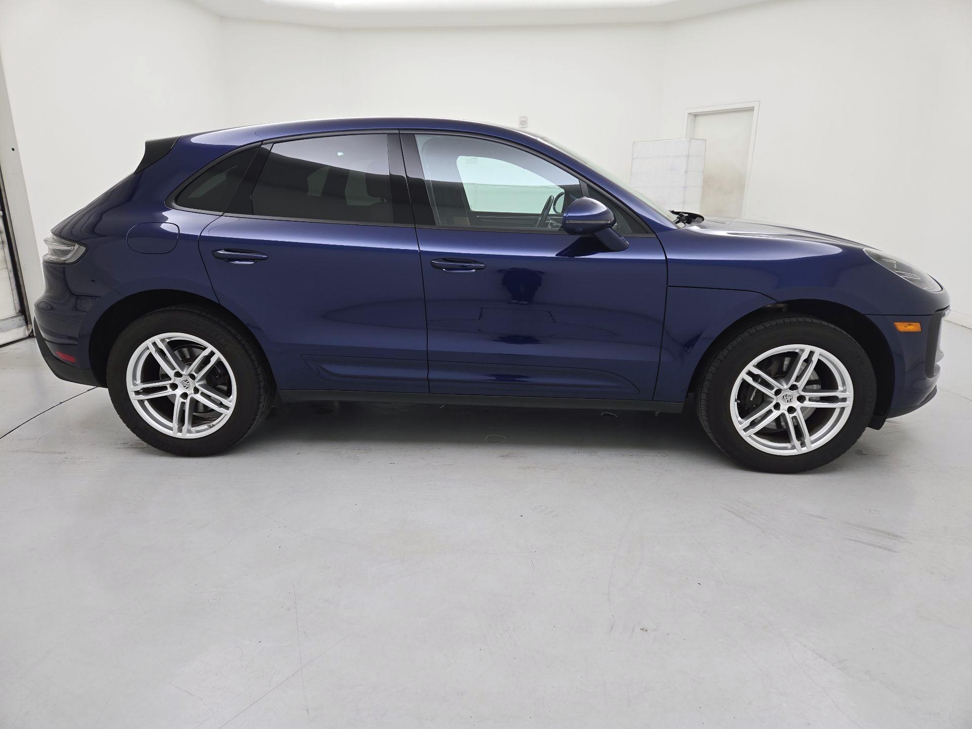 Thumbnail: 2023 Porsche Macan - 4