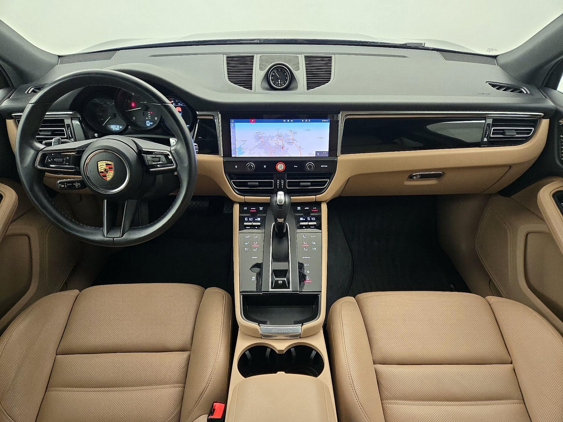 Thumbnail: 2023 Porsche Macan - 8