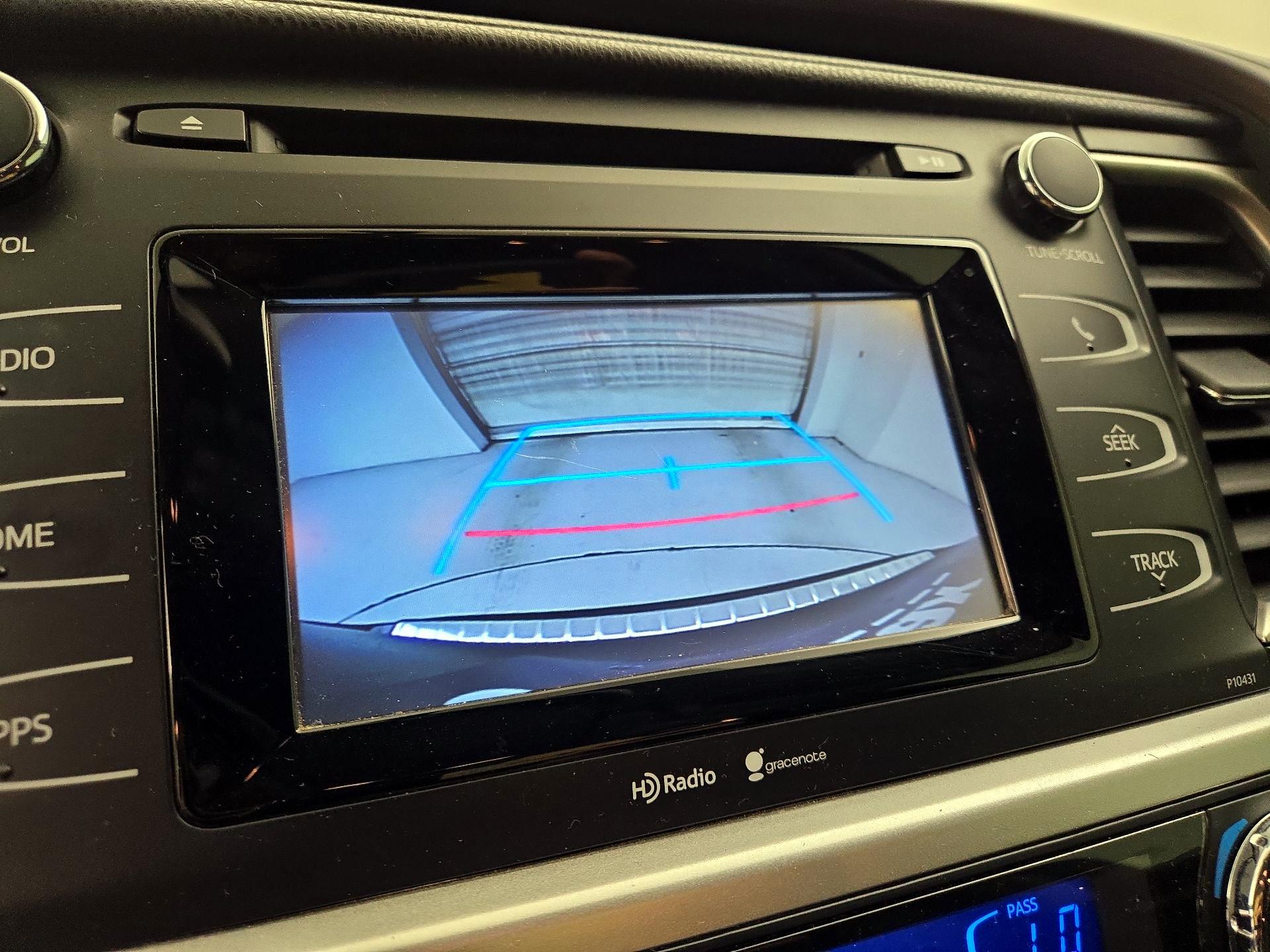 Thumbnail: 2015 Toyota Highlander - 12