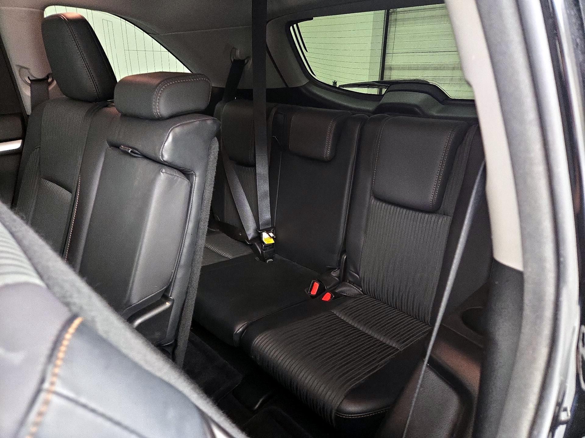 Thumbnail: 2015 Toyota Highlander - 18