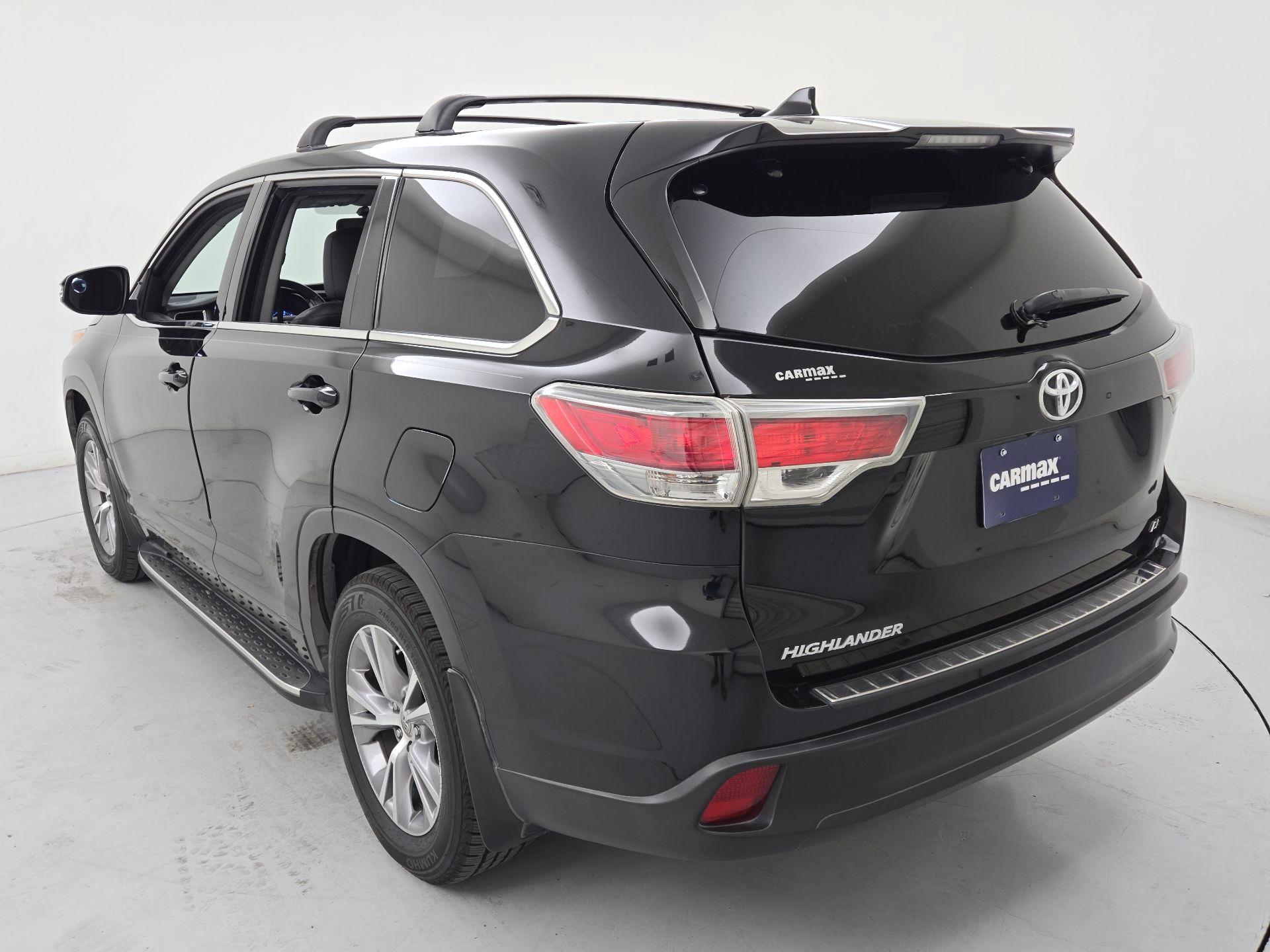 Thumbnail: 2015 Toyota Highlander - 7