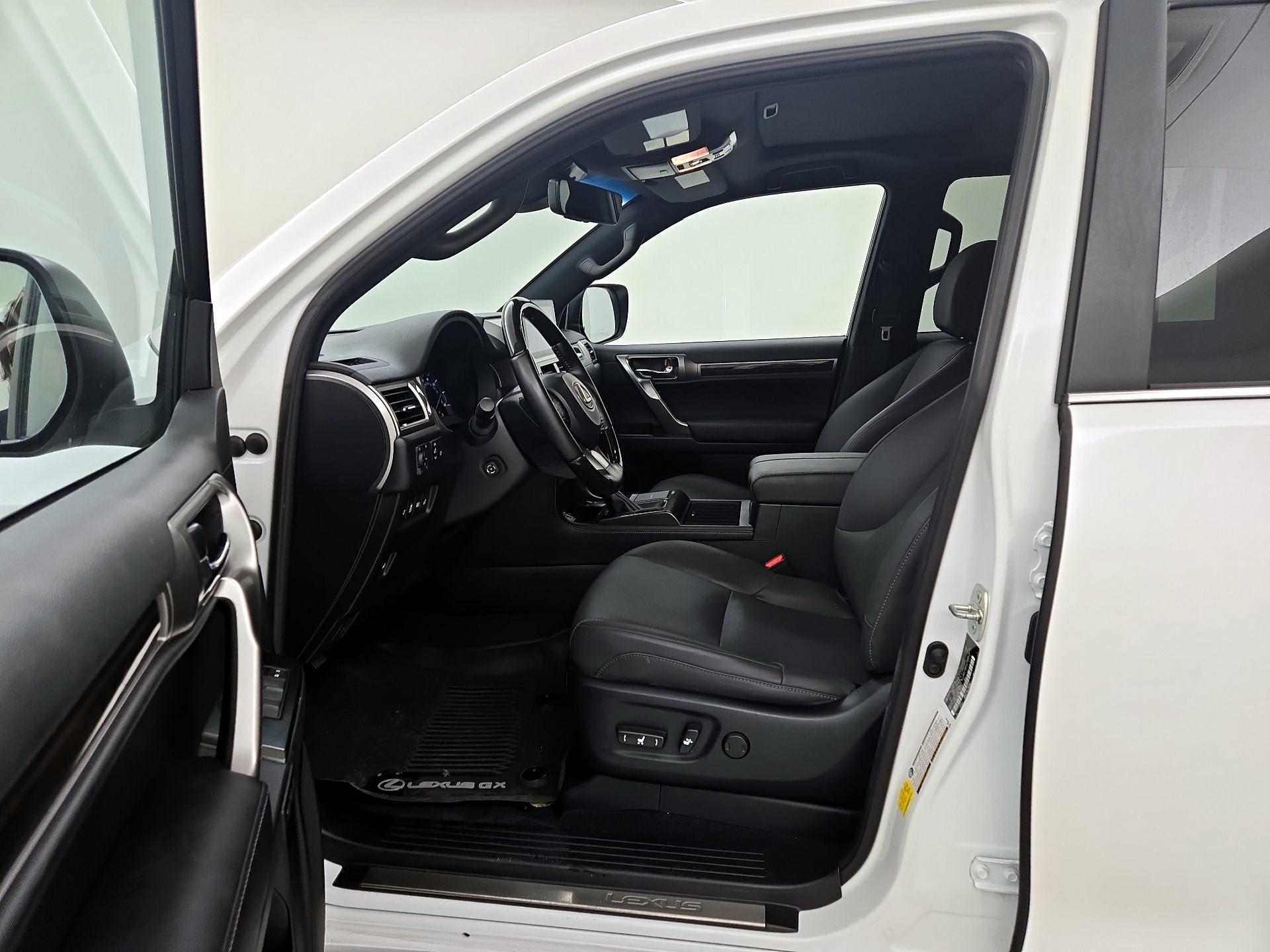 Thumbnail: 2022 Lexus GX - 9