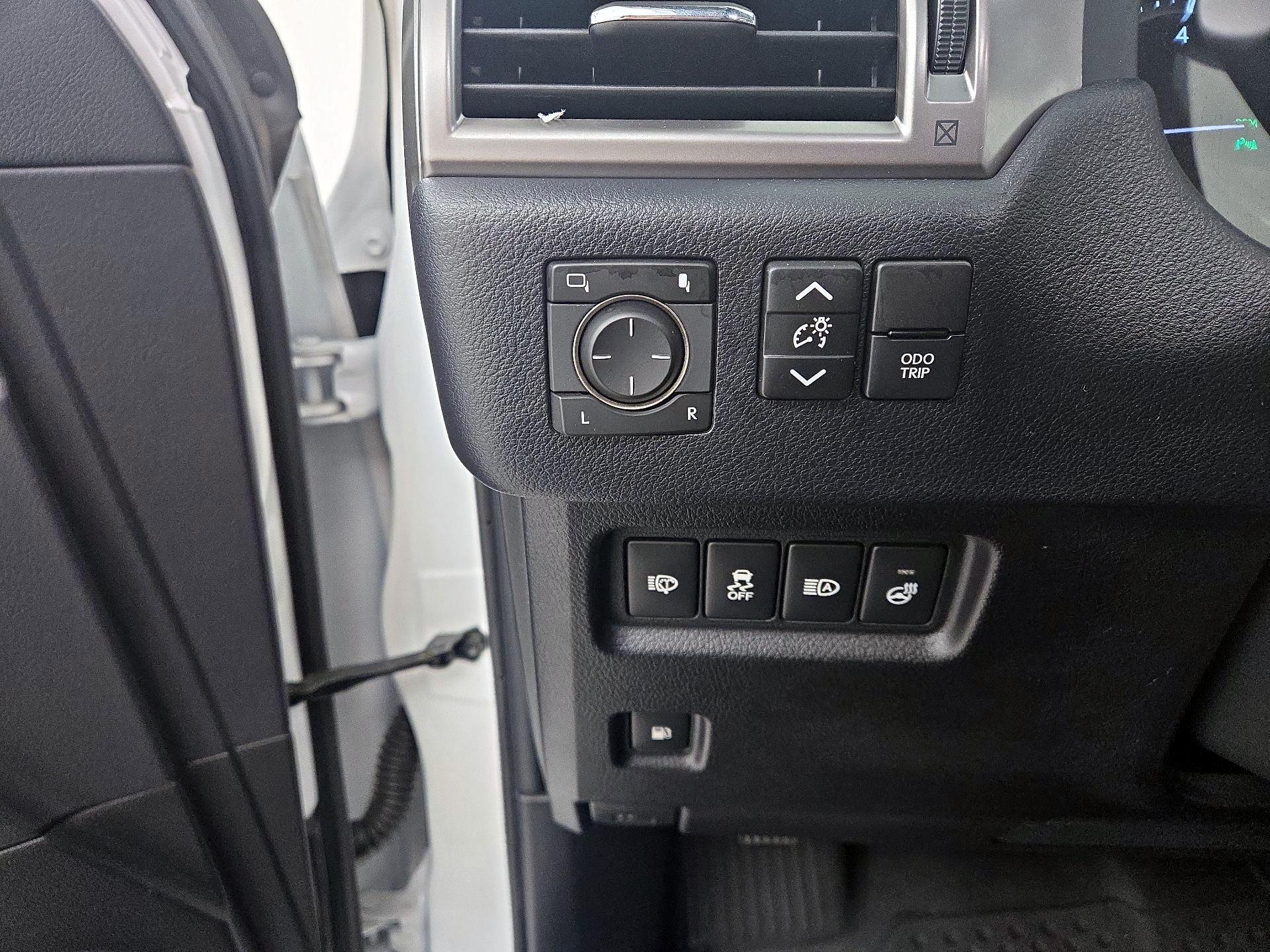 Thumbnail: 2022 Lexus GX - 11