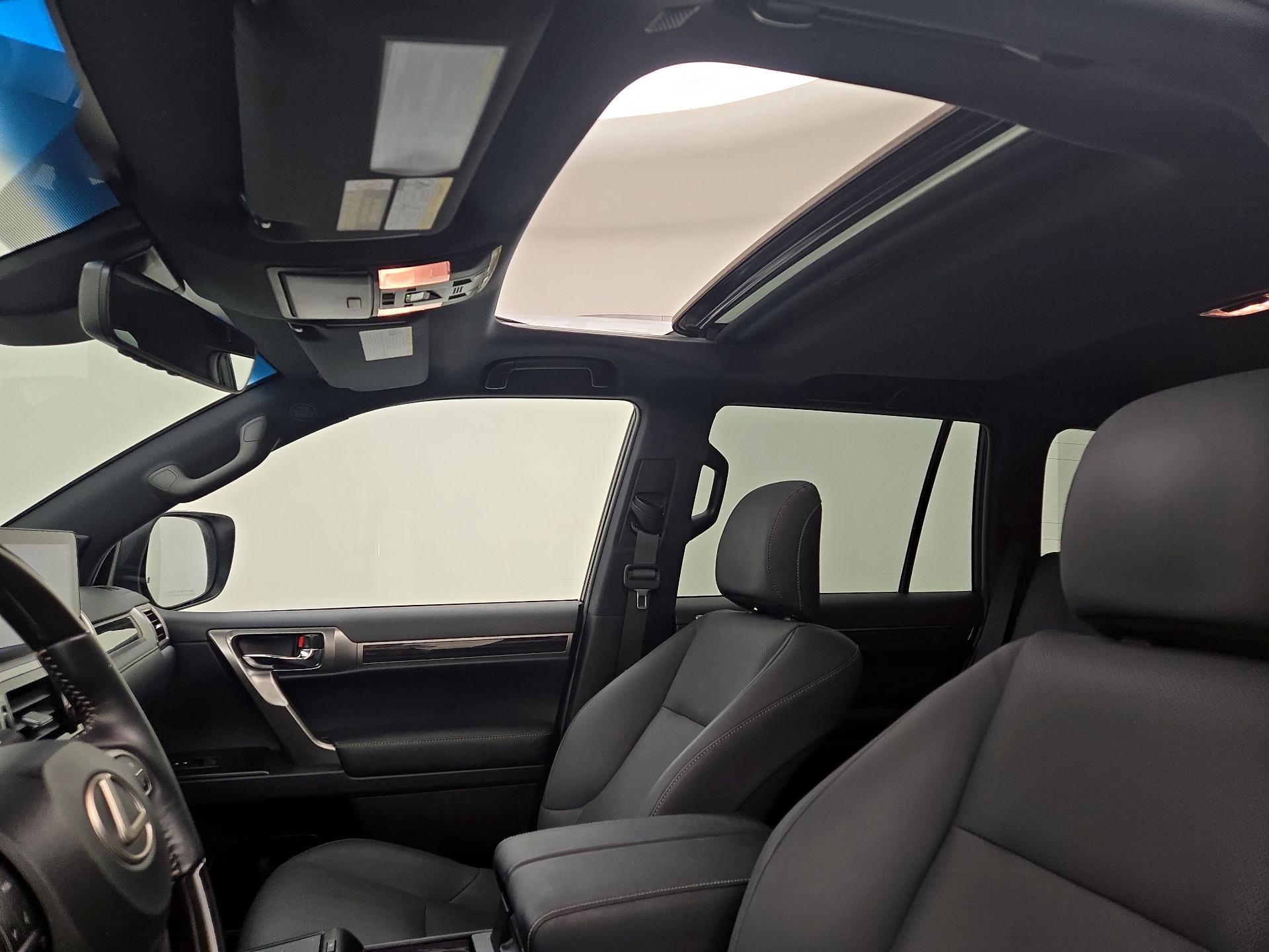 Thumbnail: 2022 Lexus GX - 18