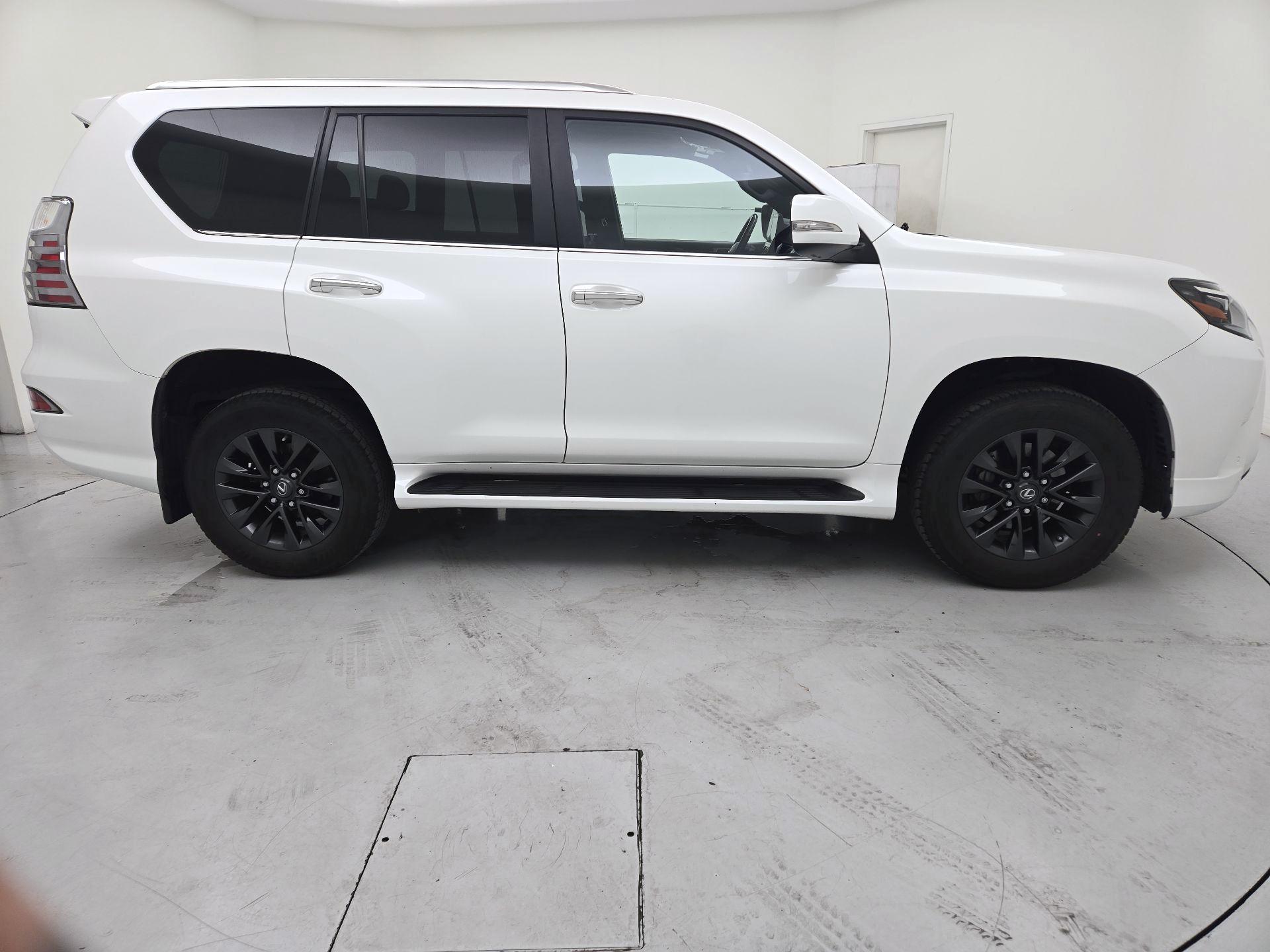 Thumbnail: 2022 Lexus GX - 4