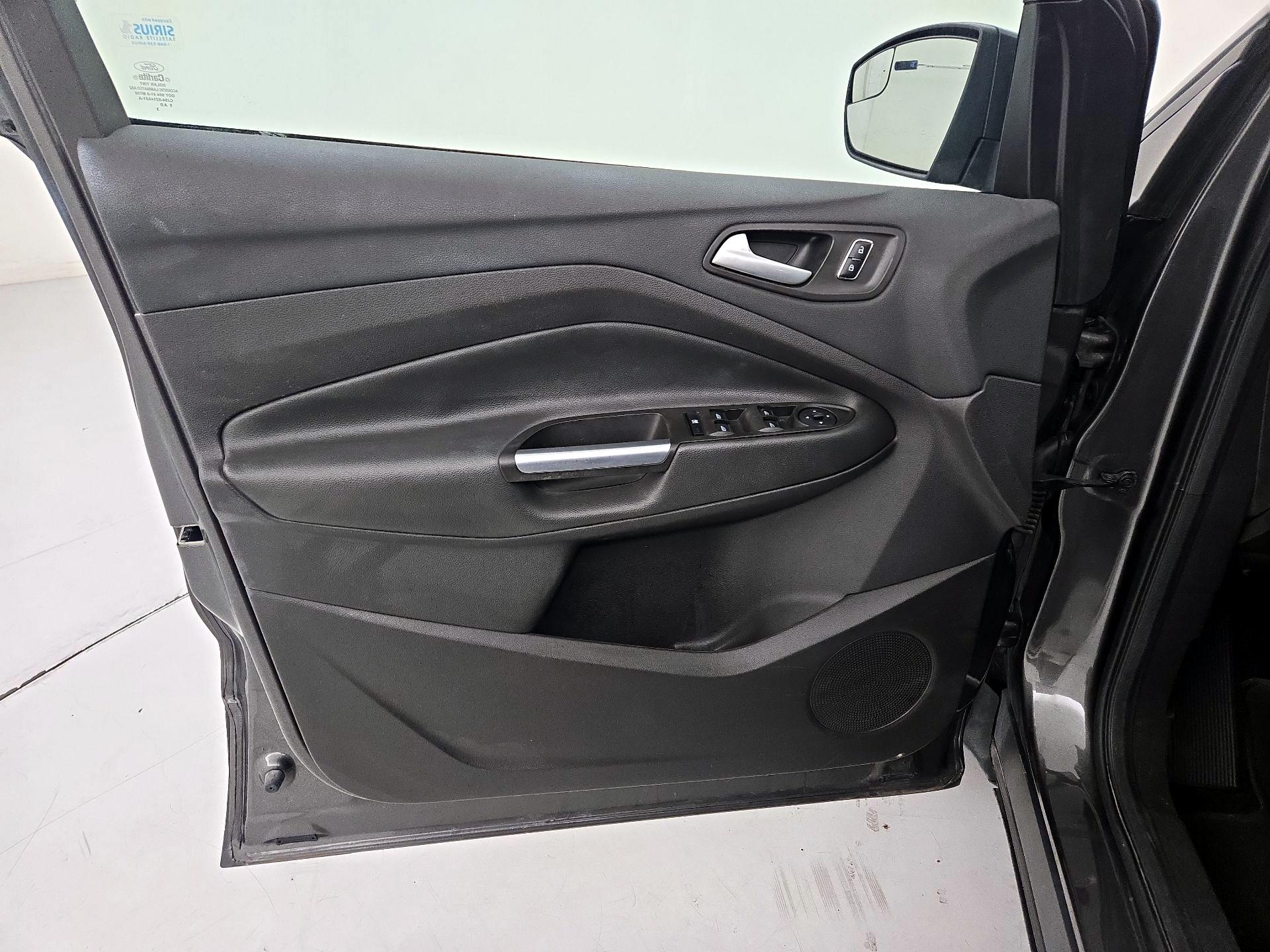 Thumbnail: 2016 Ford Escape - 12