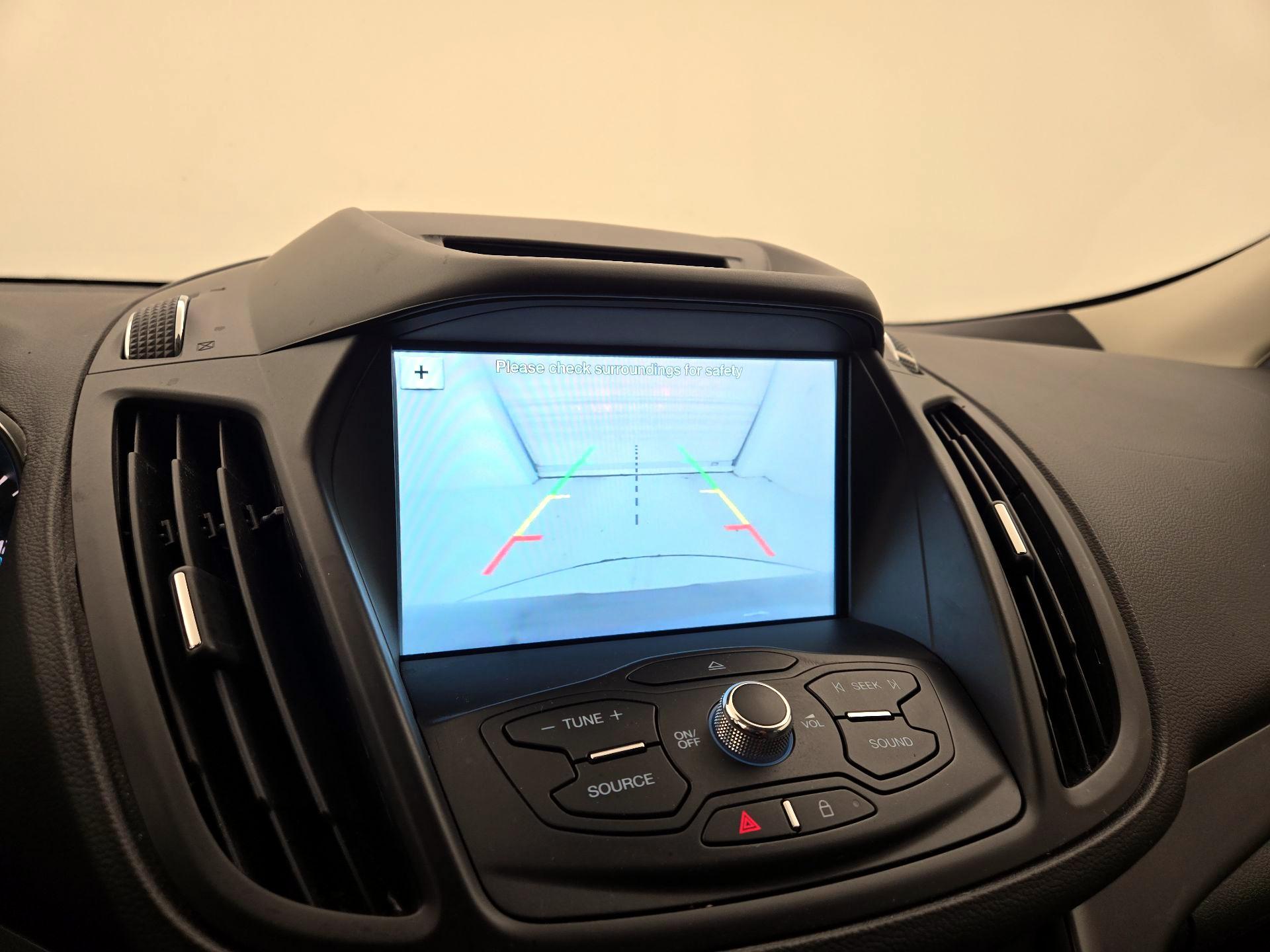 Thumbnail: 2016 Ford Escape - 14