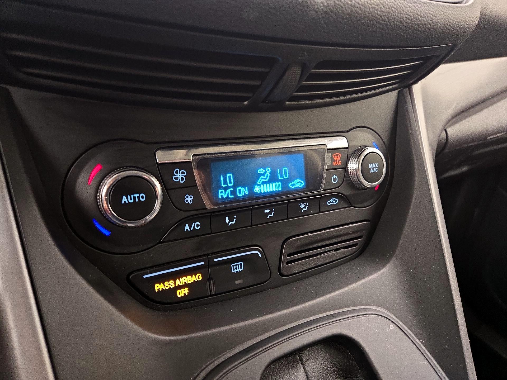 Thumbnail: 2016 Ford Escape - 16