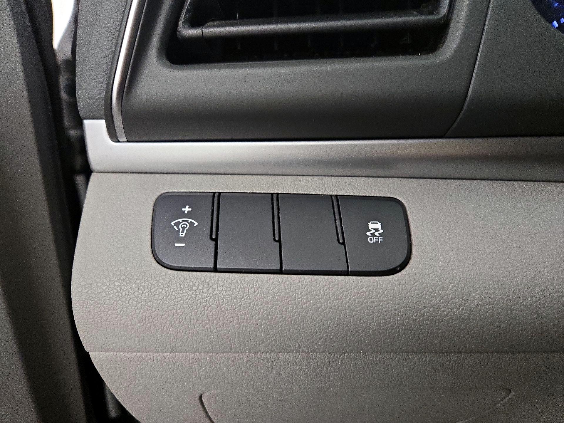 Thumbnail: 2019 Hyundai Elantra - 13