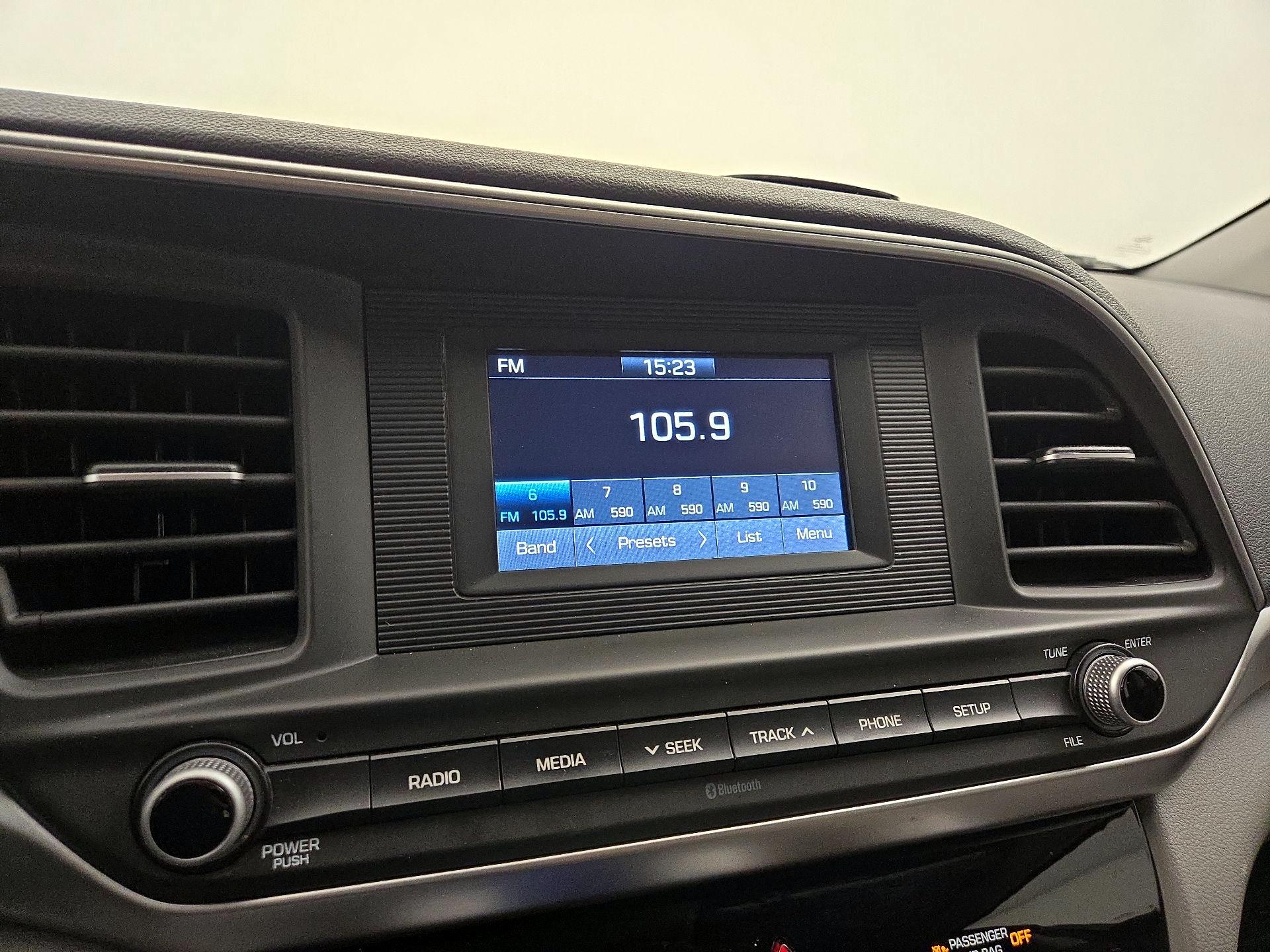 Thumbnail: 2019 Hyundai Elantra - 15